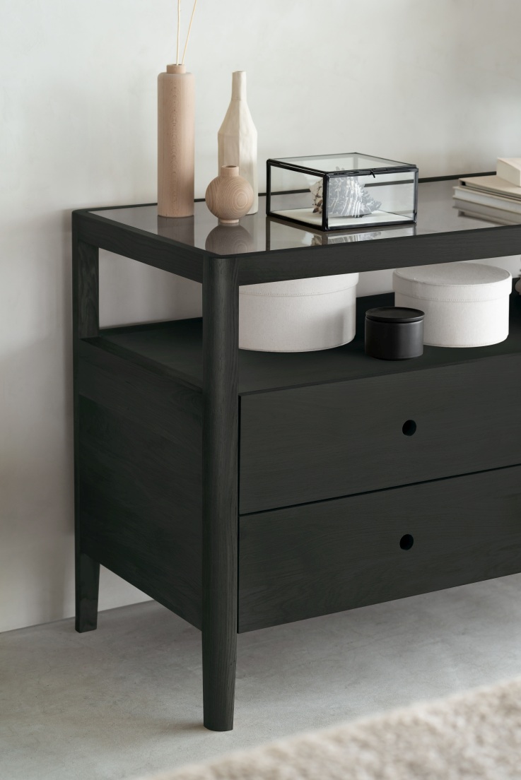 Spindle Kommode mit Schubladen Eiche schwarz lackiert Ethnicraft