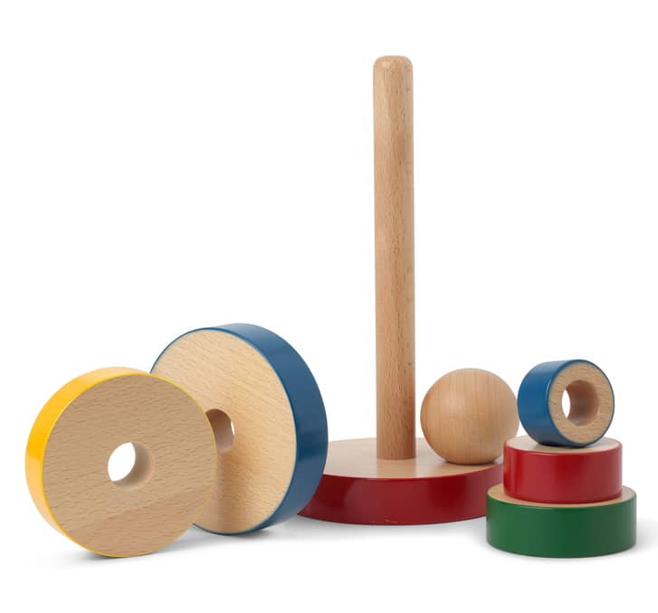 Kay Bojesen Stabel Tarn Pyramidenturm aus Holz, farbenfrohes Stapelspielzeug für Kinder, pädagogisch wertvoll.