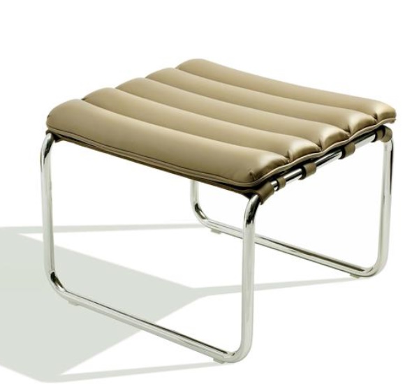 MR Bauhaus Hocker von Knoll International mit beigem Leder und verchromtem Stahlgestell.