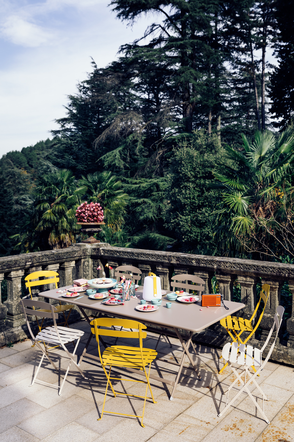 Caractere Outdoor Klapptisch Fermob eckig/rund