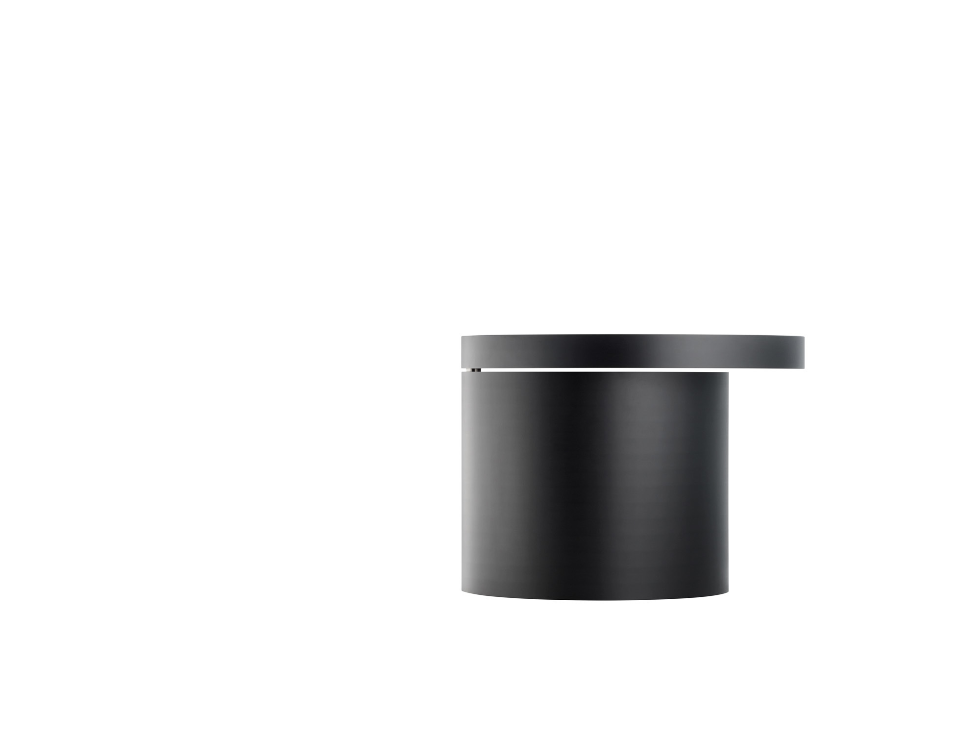 Schwarzer K8B Couchtisch von Tecta: Moderner Beistelltisch für Wohnzimmer und Lounge-Bereich. Zeitloses Design.