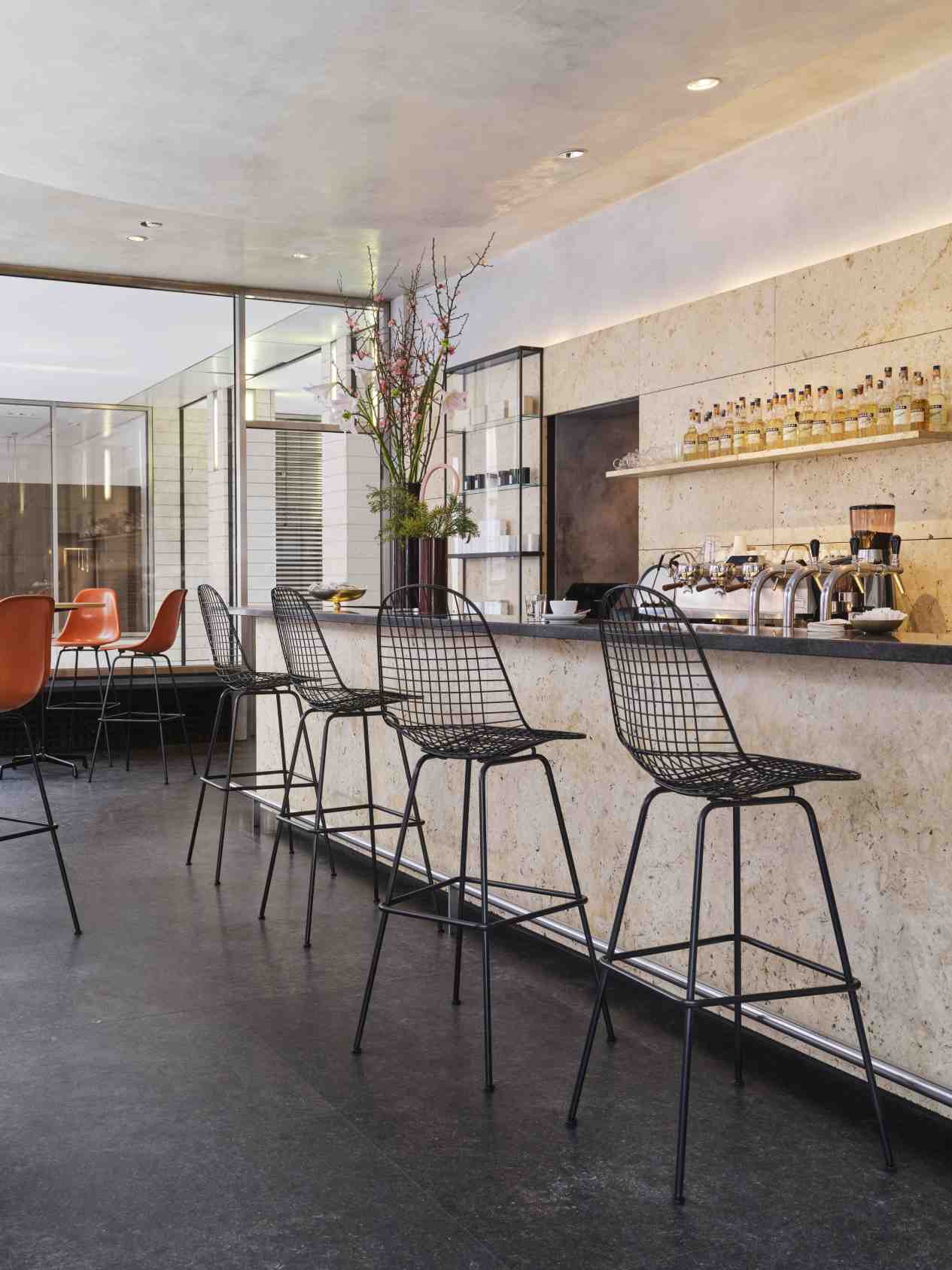 Eames Wire Bar Stool Barhocker High Vitra