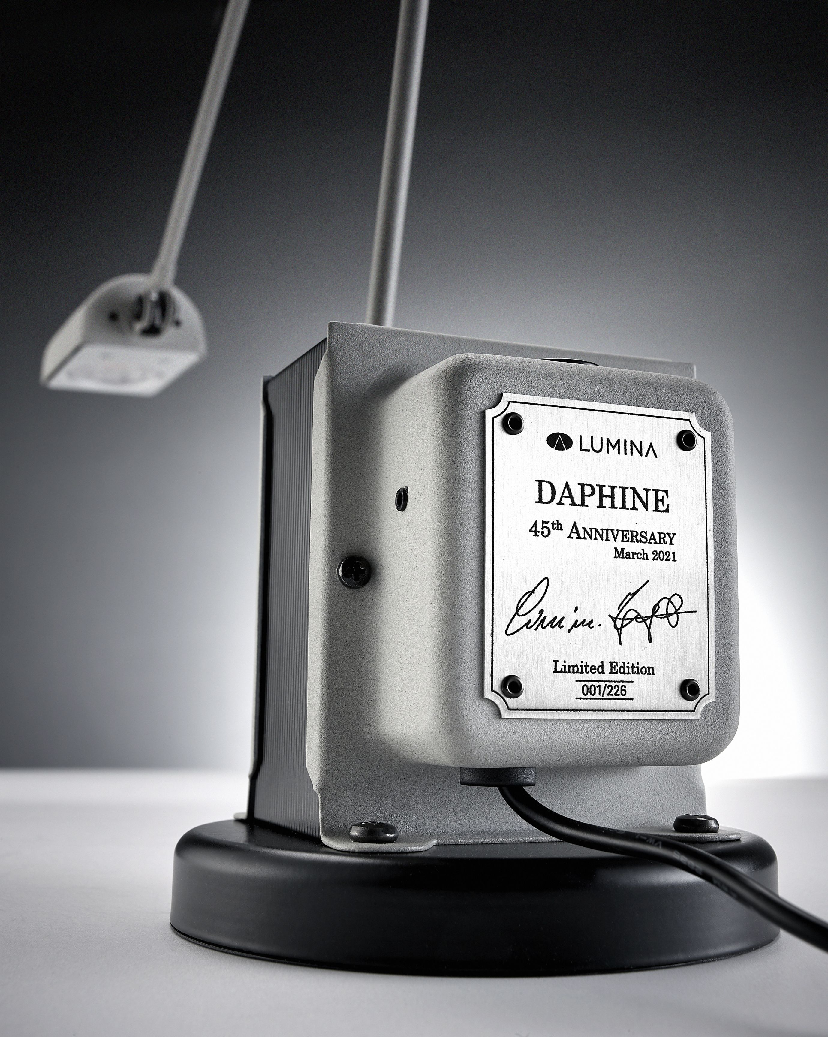Daphine Special 45th Anniversary LED Tischleuchte LIMITED EDITION Lumina EINZELSTÜCK