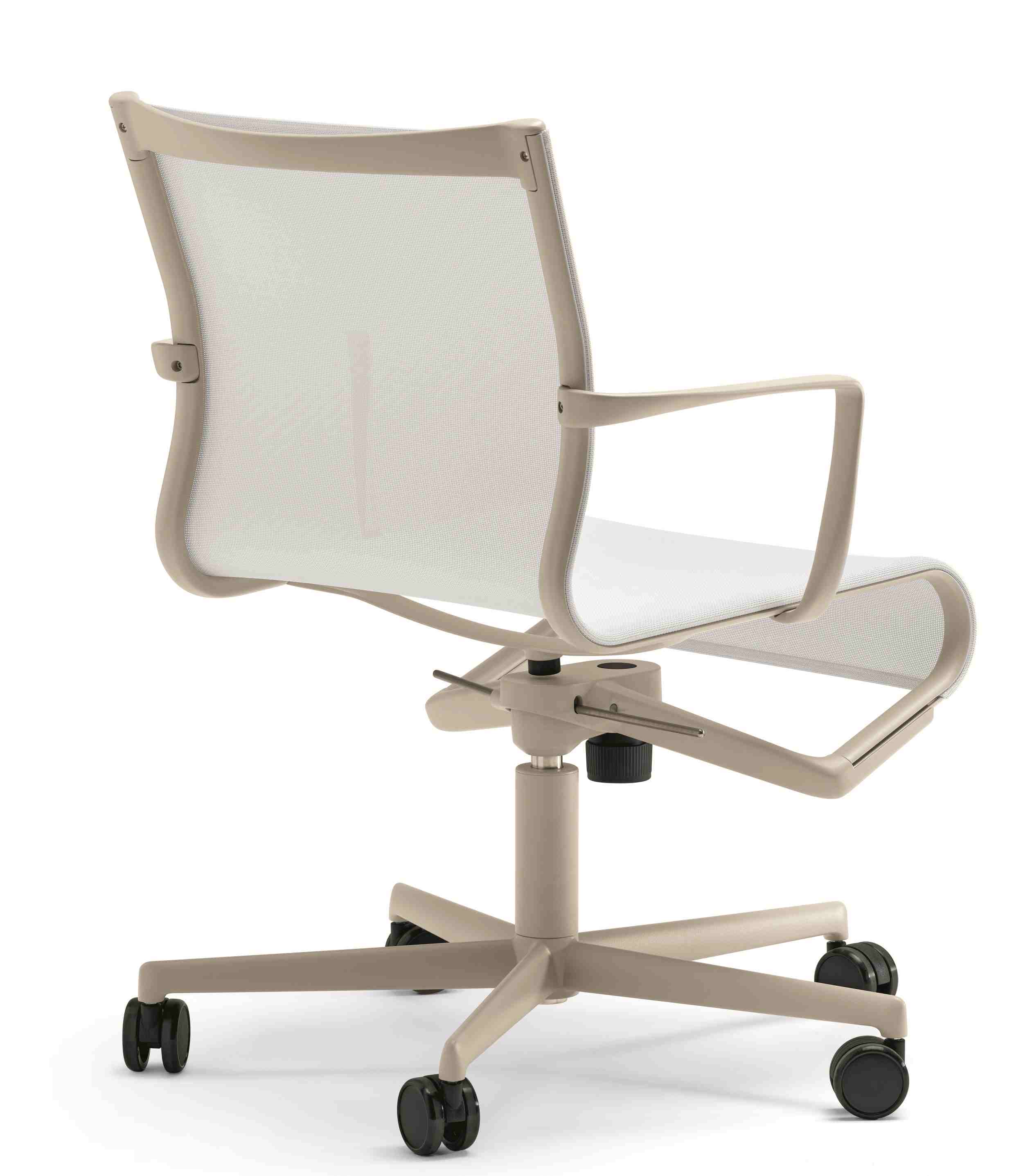 Rollingframe Drehstuhl mit Armlehnen und Netzrückenlehne, ideal für Büro und Homeoffice.