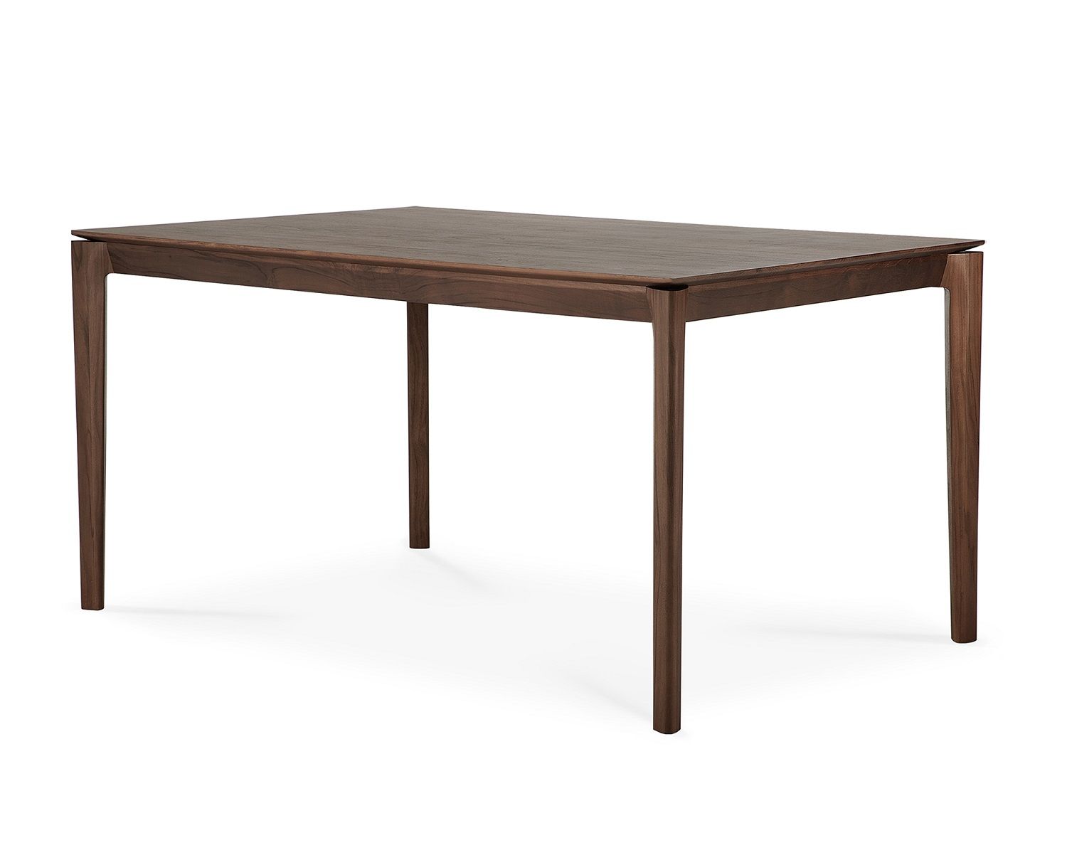 Ethnicraft Bok Tisch, rechteckig, Teakholz dunkelbraun. Moderner Esstisch aus Massivholz mit schlanken Beinen.