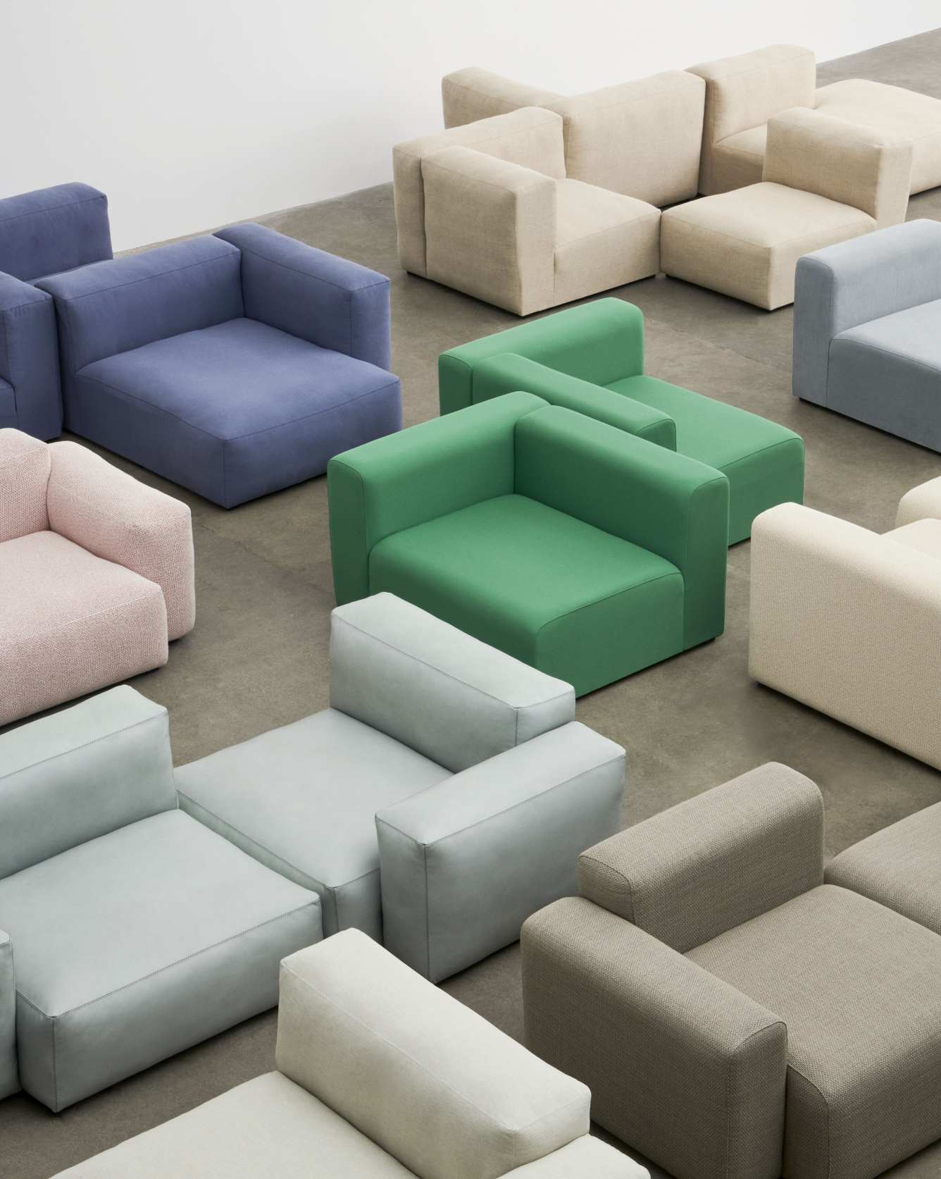 Mags Soft Sofa Eckkombination mit Armlehne links, Hay Stoff Yuma 833 Beige Stich.