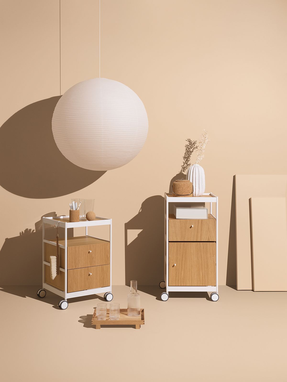 Beside Office Trolley: Regal mit Schubladen und Rollen, ideal als Kommode oder Beistelltisch.