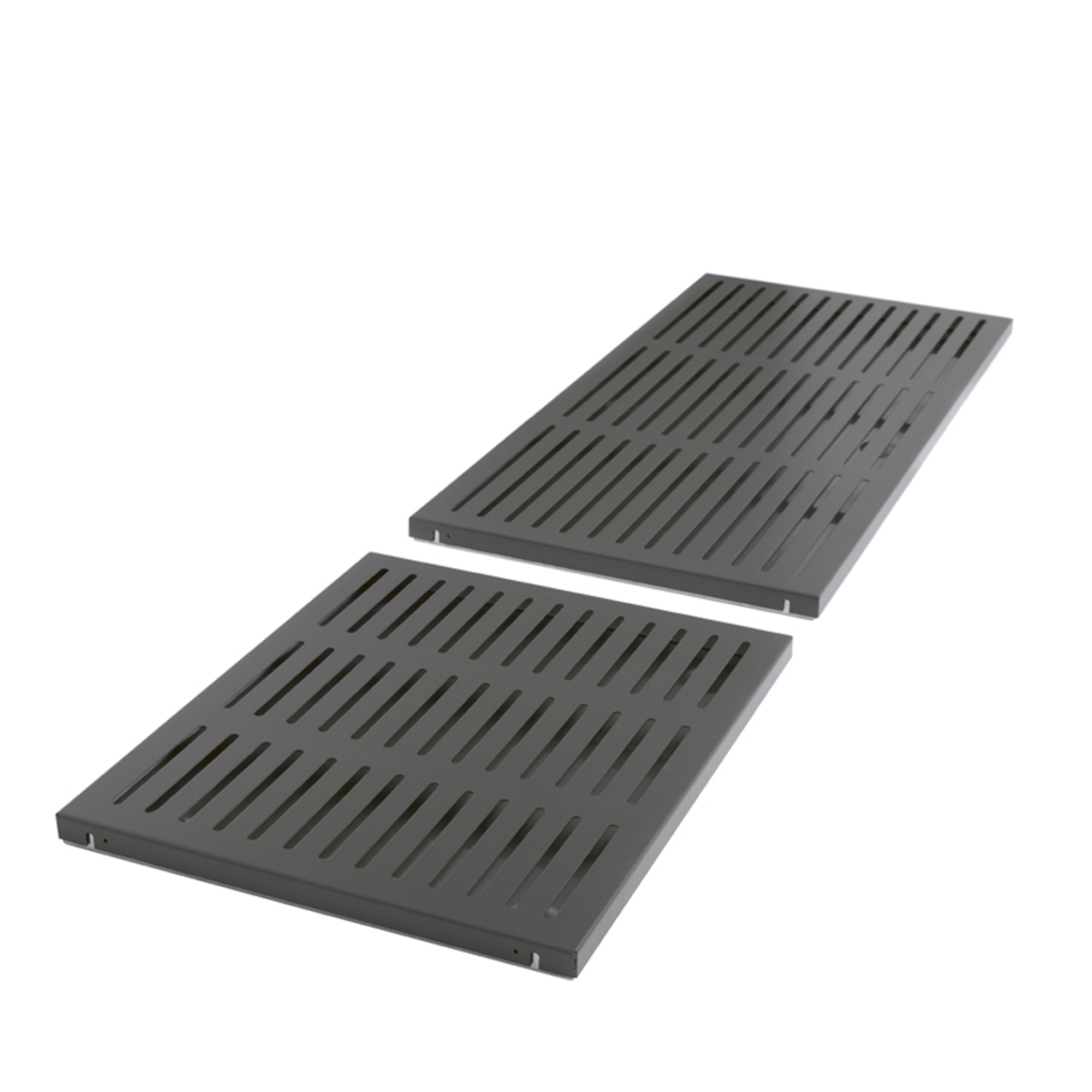 Zwei graue Drip Schuhablagen von Schönbuch mit schmalen Schlitzen für Schuhe auf weißem Hintergrund.