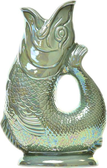 Gluckigluck Karaffe in Salbei-Grün mit schimmerndem Glanz. Fisch-Design Wasserkrug für besondere Anlässe.