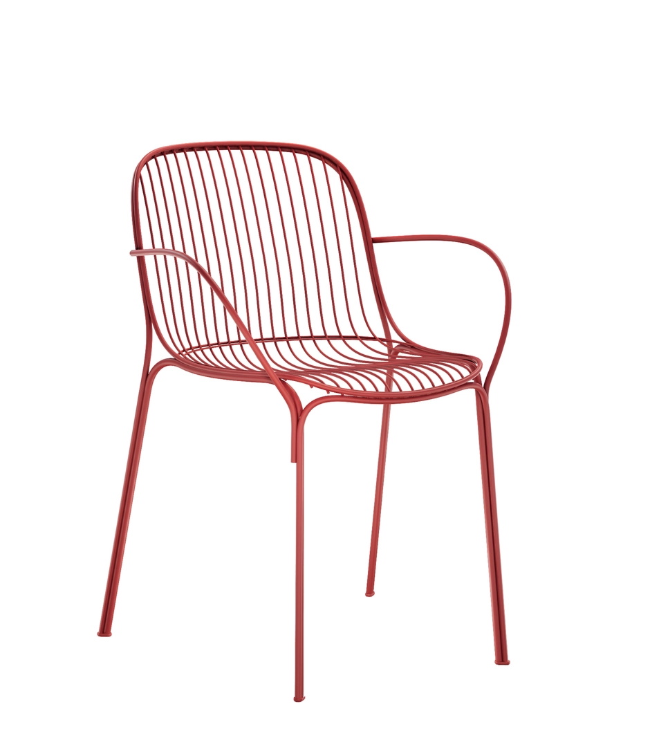 Roter Hiray Outdoor Stuhl mit Armlehne von Kartell, filigranes Design für Garten und Terrasse.