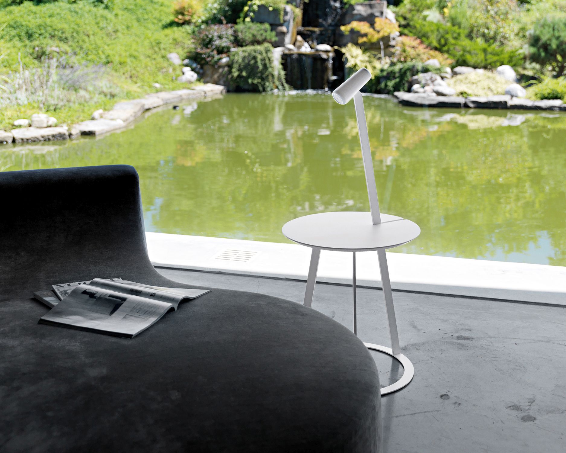 Albino Torcia Beistelltisch weiß Casamania Horm