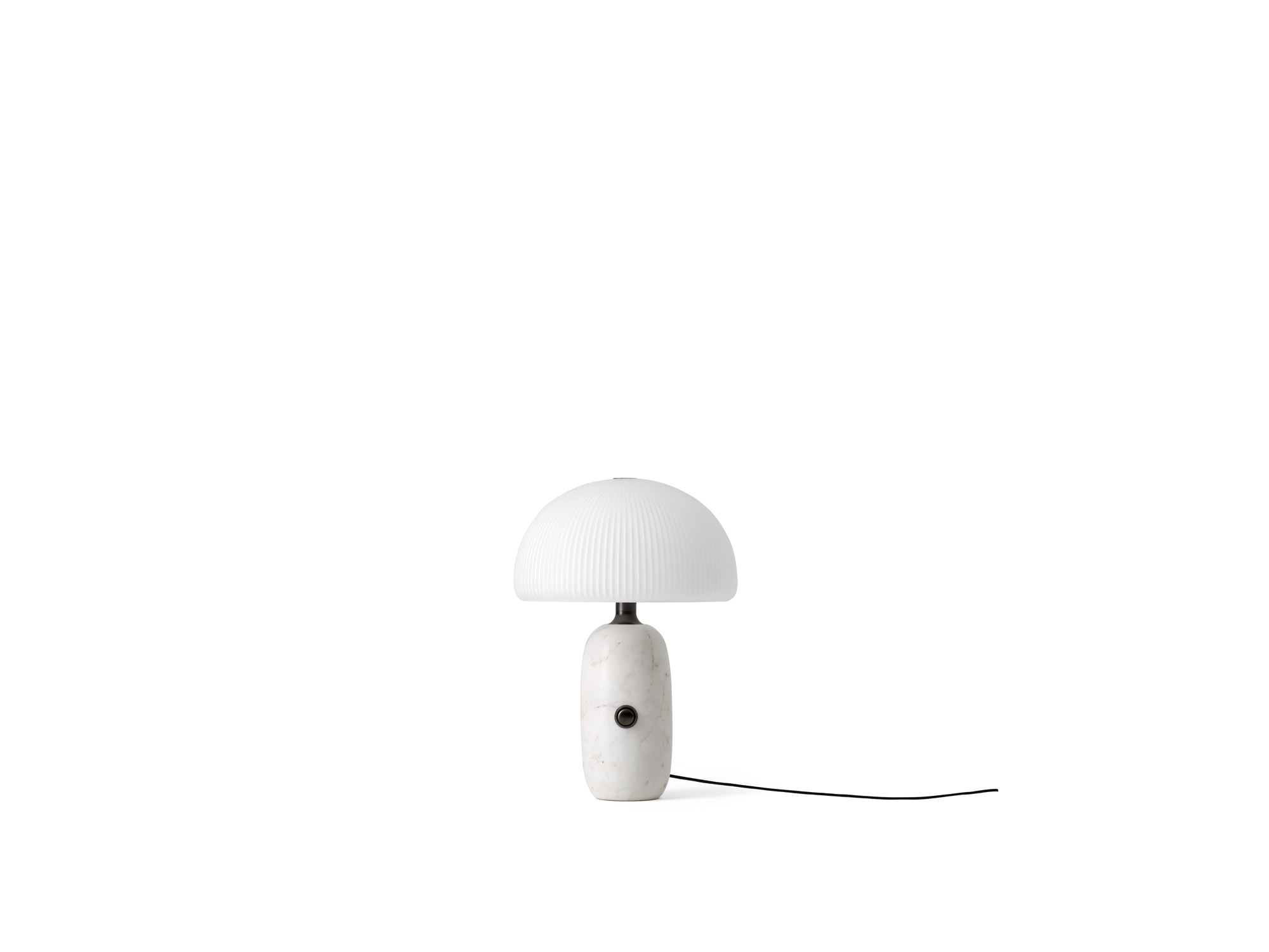 Sculpture Tischlampe von Vipp: Moderne Marmor-Tischleuchte mit geripptem Glasschirm für stimmungsvolles Licht.
