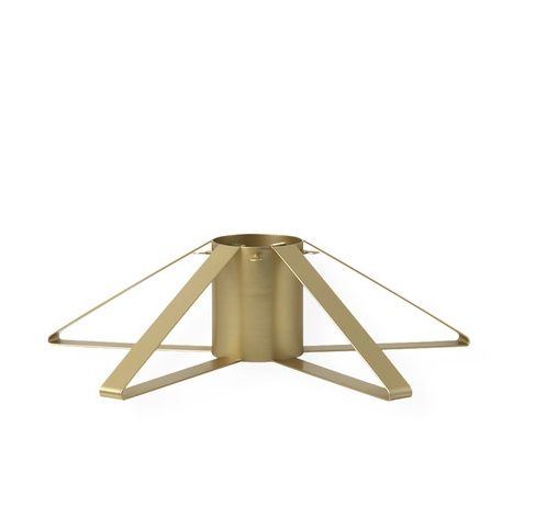 Messingfarbener Christbaumständer von Ferm Living, ein stabiler und stilvoller Weihnachtsbaumfuß für die festliche Dekoration.