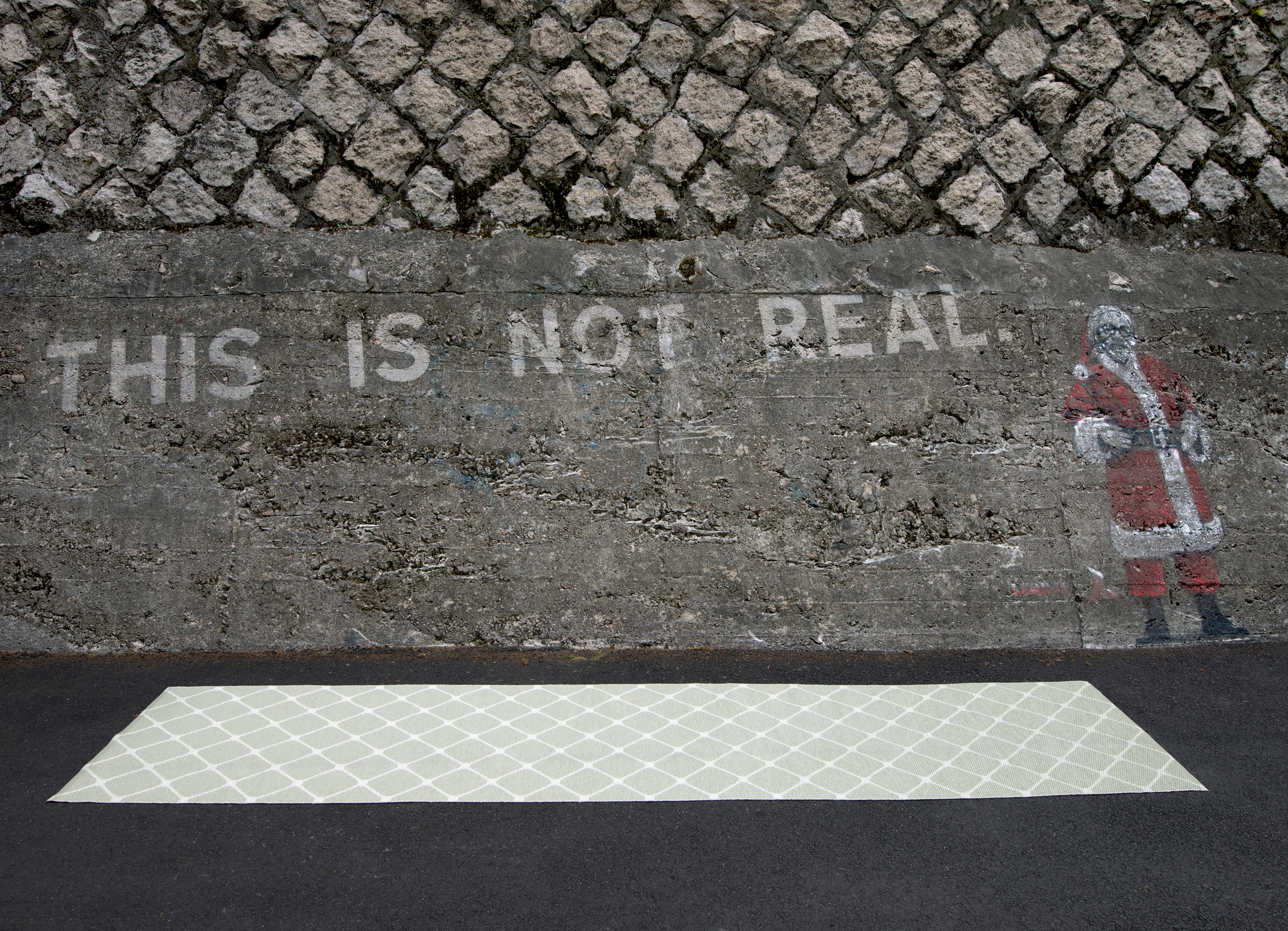 Pappelina Rex Teppich 70x240 cm, hellgrüner Läufer mit Rautenmuster, ideal für Küche und Flur.