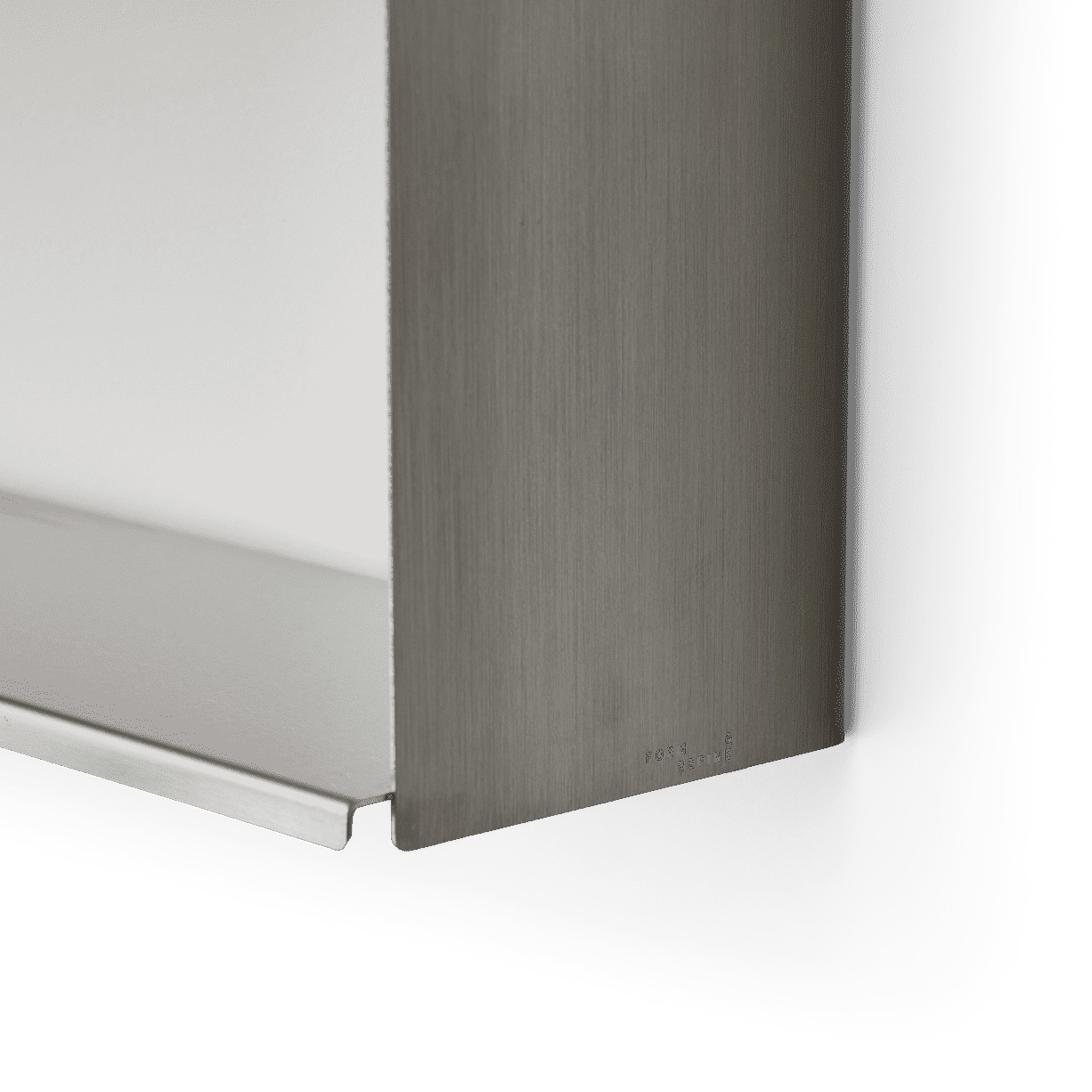 Taper Wandregal klein Form & Refine