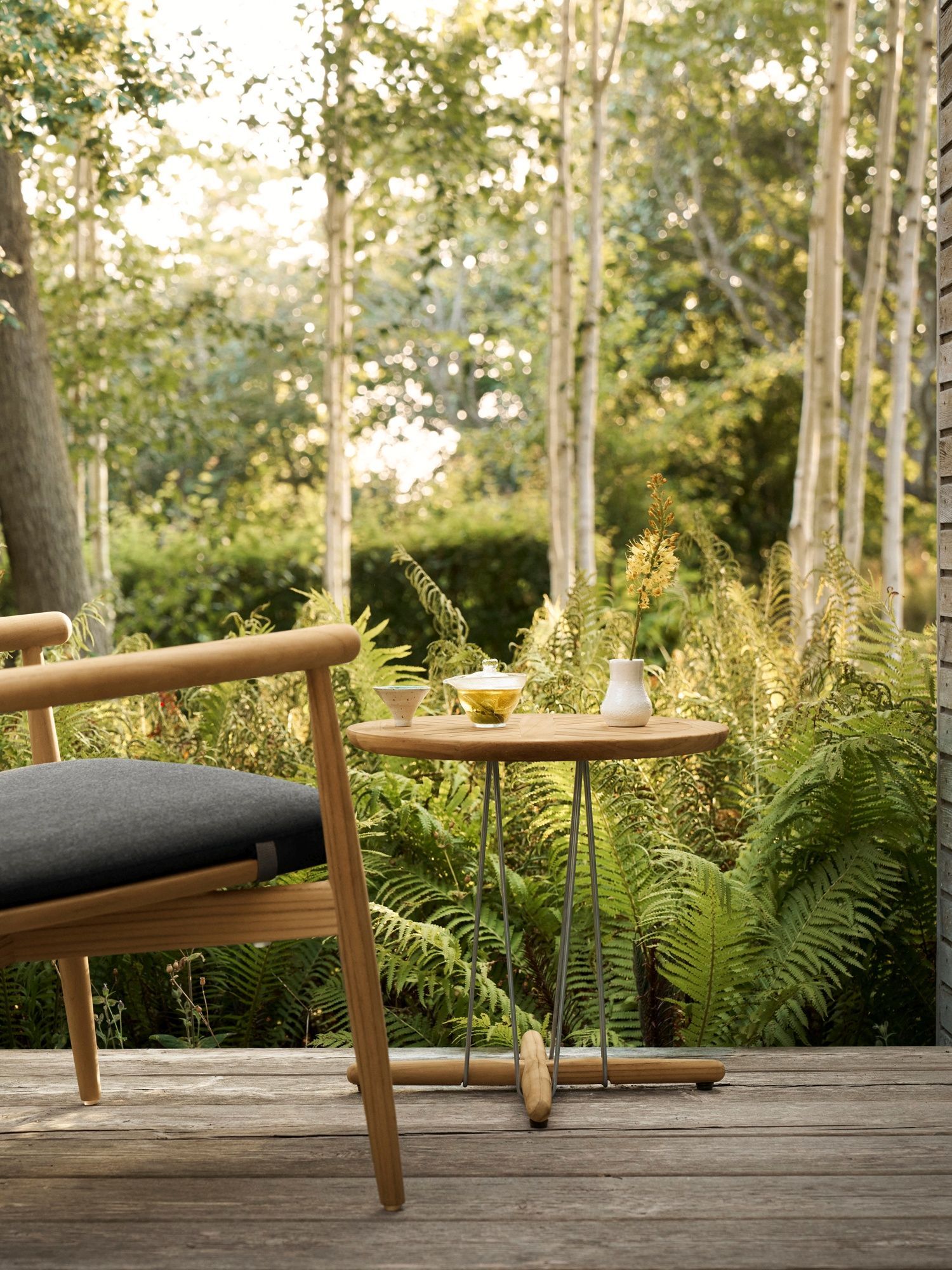 Embrace Outdoor Lounge Chair Stuhl mit Kissen Carl Hansen & Søn