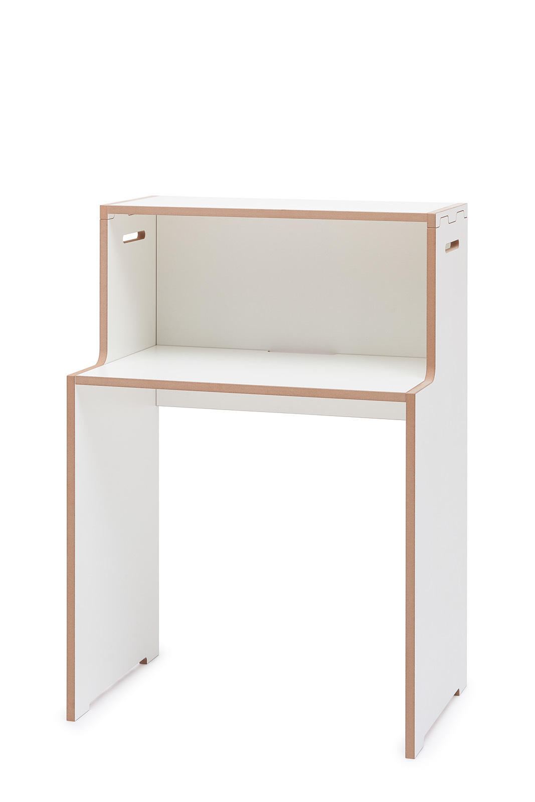 Weißer Tojo Schreibtisch aus Holz mit Ablage, minimalistisch und modern für Büro und Arbeitszimmer.