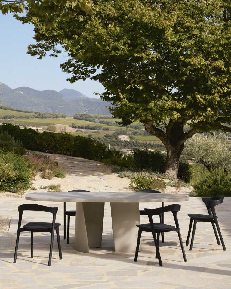 Canyon Outdoor Esstisch Beton Ethnicraft