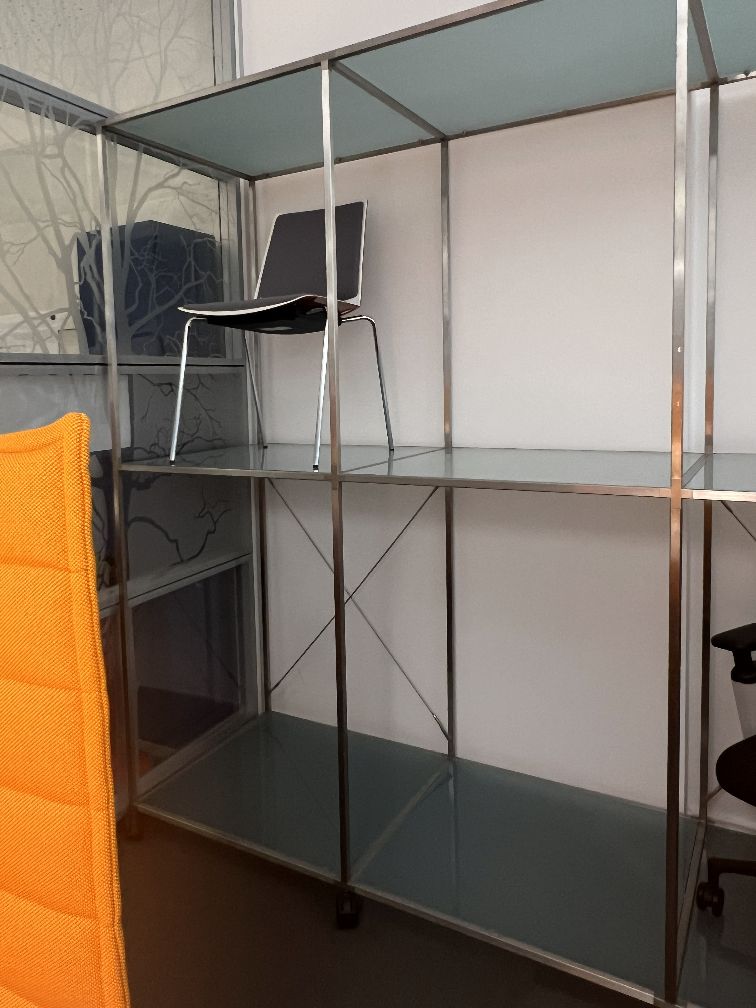 Stuhlregal mit 6 großen Fächern ed design AUSSTELLUNGSSTÜCK / GEBRAUCHTMÖBEL