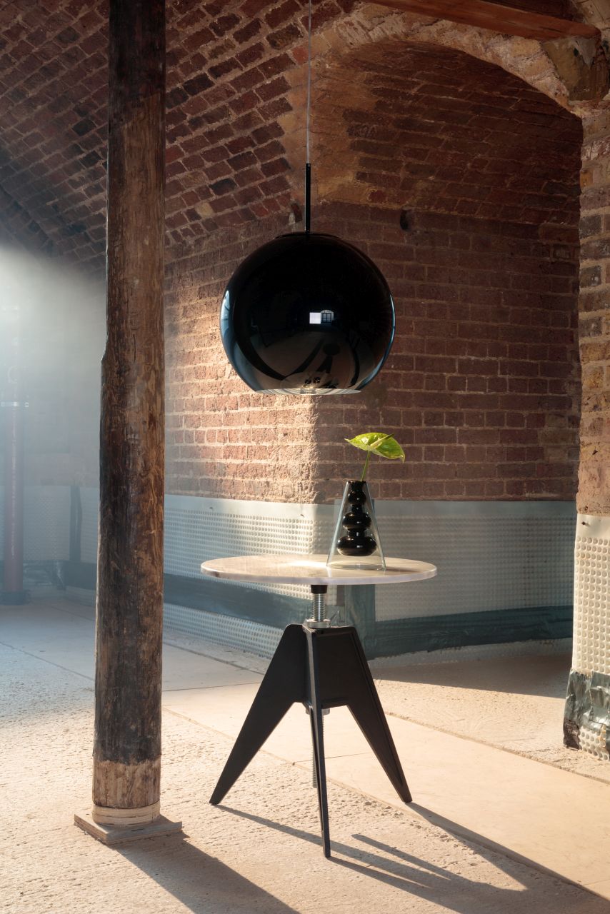 Screw Café Table Tom Dixon