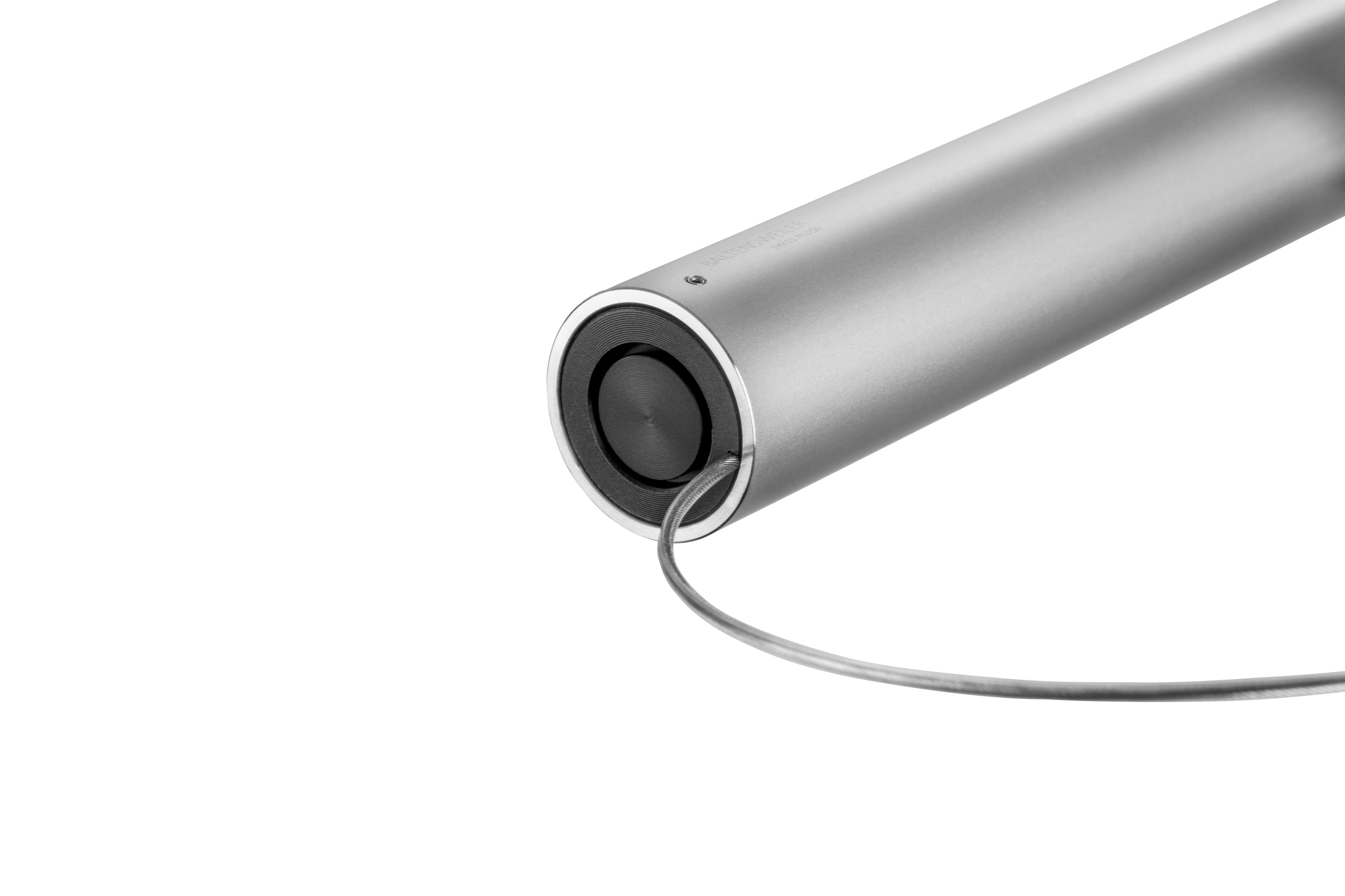 Detailaufnahme der Baltensweiler LINIjA S Stehleuchte in Schwarz, minimalistisches Design, moderne Beleuchtung.