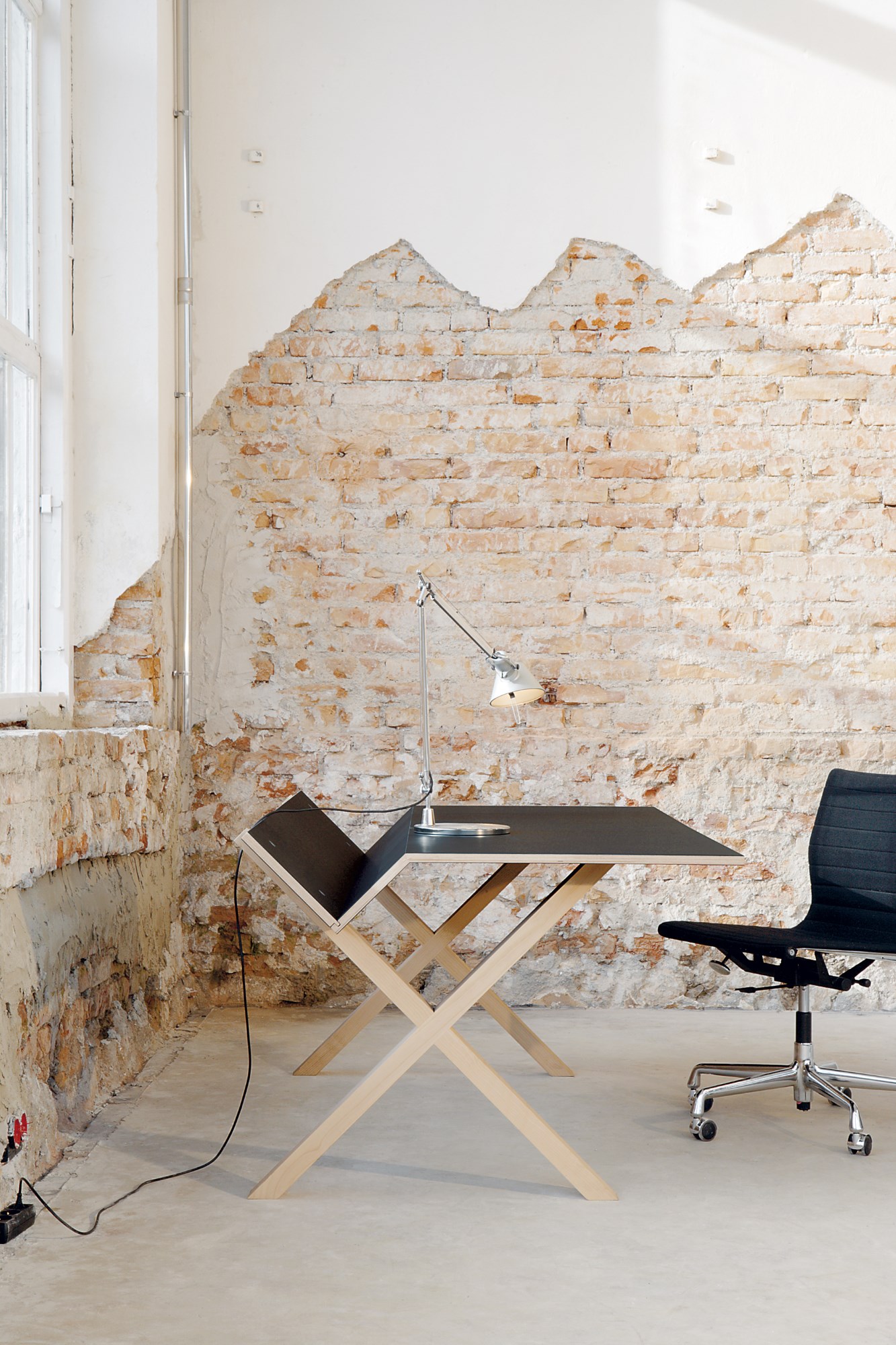 Kant Schreibtisch Nils Holger Moormann