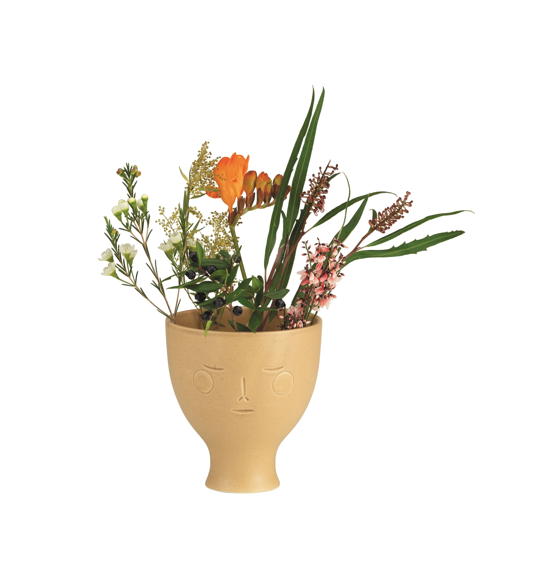 Beige Artek Vase "Midsummer Dream" mit Gesicht und bunten Blumen auf weißem Hintergrund.