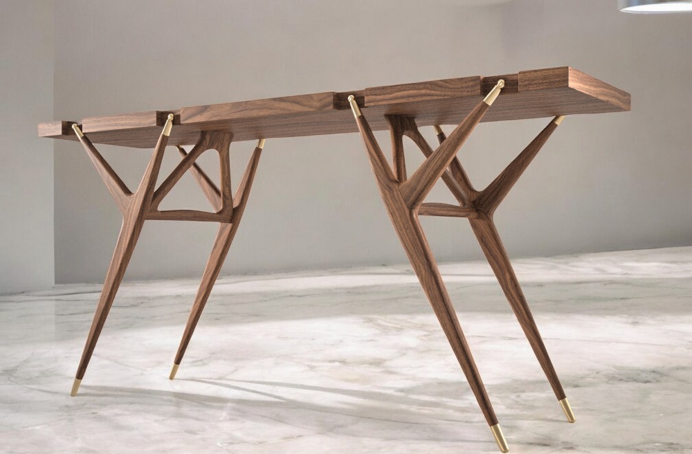 Cassina 819 PA´1947 Konsolentisch aus Nussbaumholz mit filigranem, modernem Design und goldenen Akzenten.