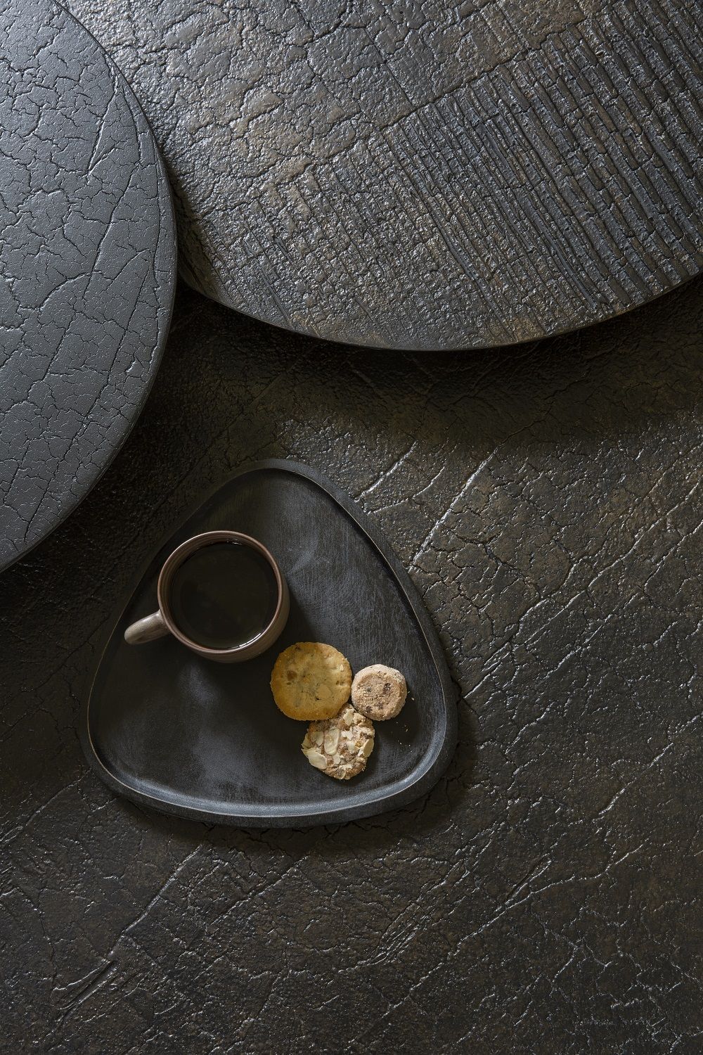 Luna Couchtisch ∅50 cm Ethnicraft