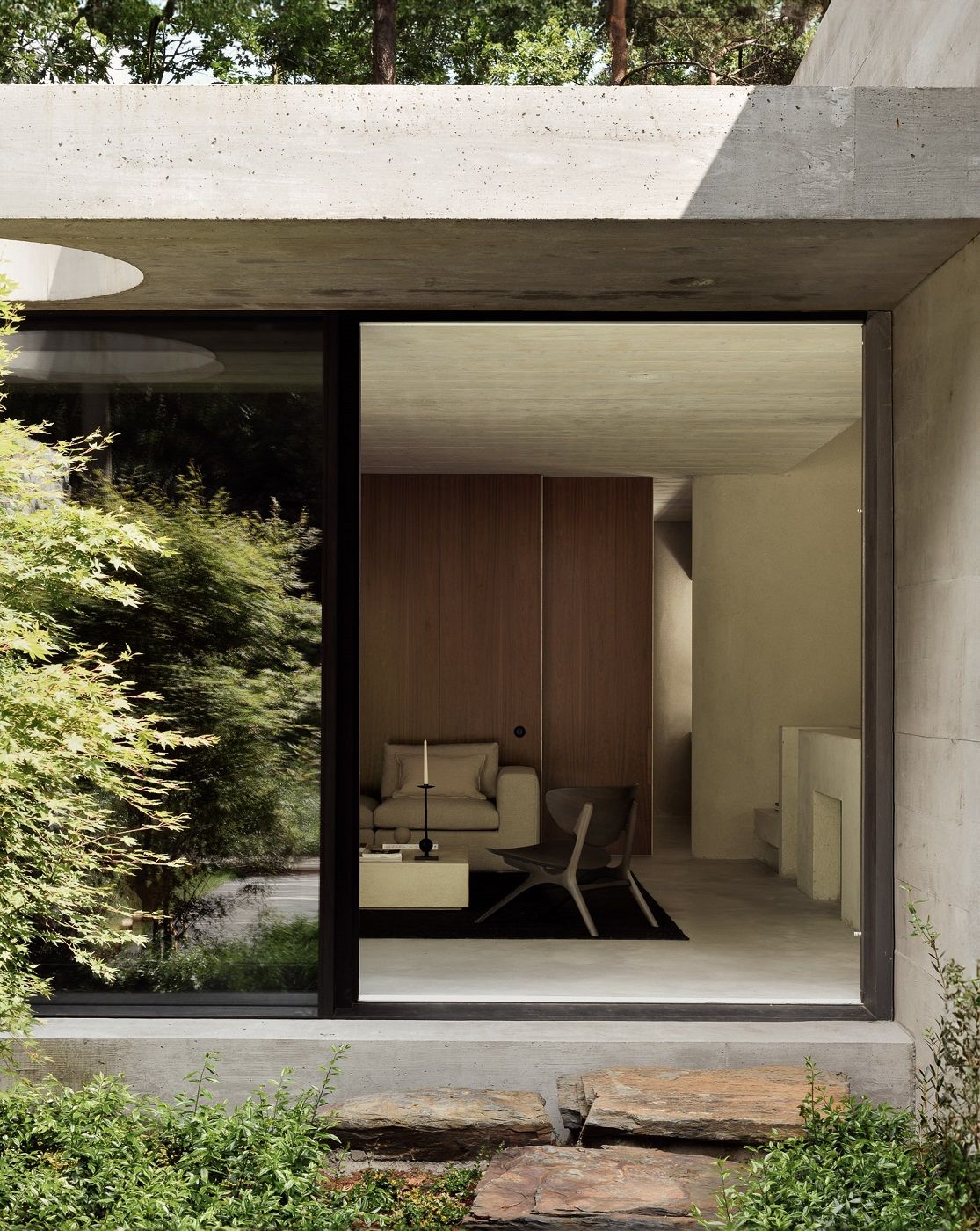 Eye Loungesessel Mahagoni lackiert Ethnicraft