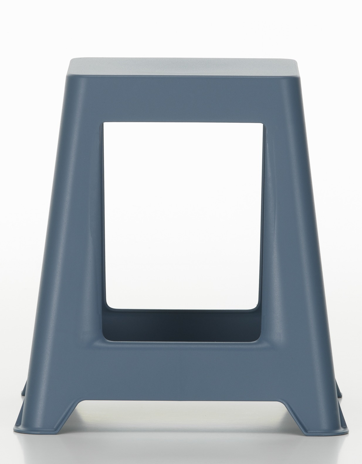 Chap Hocker von Vitra in Meerblau: Moderner, minimalistischer Kunststoffhocker für Wohnraum und Büro.