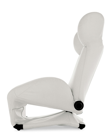 Bild eines roten Schonbezugs für eine Cassina Wink Fußstütze, Popeline Stoff, Seitenansicht.