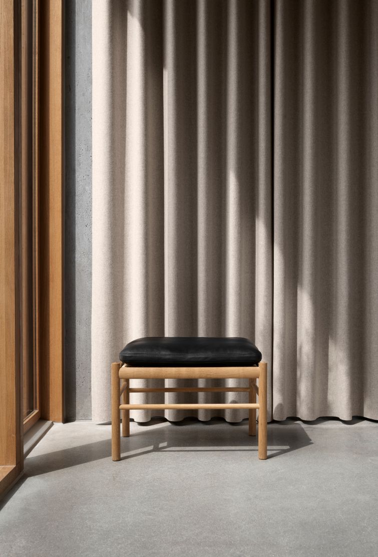 OW149F Colonial Footstool Carl Hansen & Søn