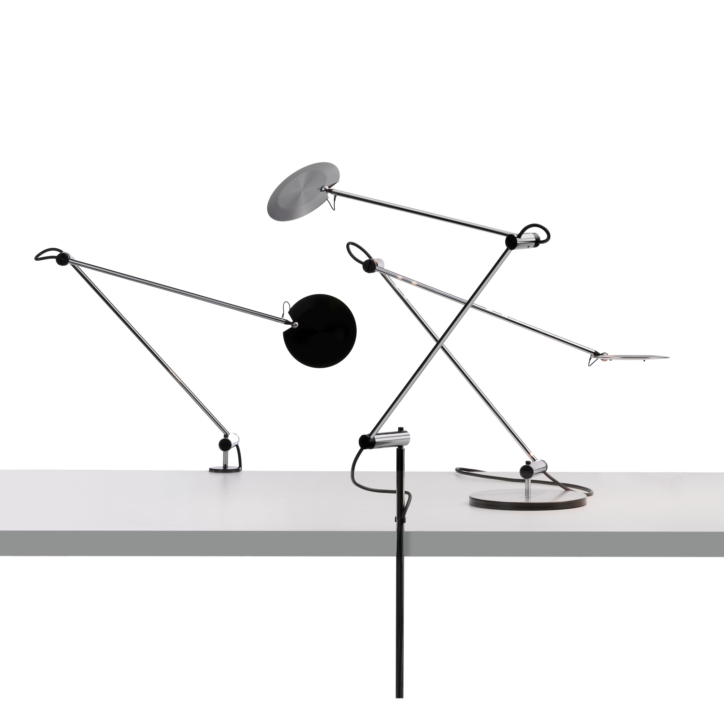 Drei Pina LED Tischleuchten im Design passend zu USM Haller und Baltensweiler.