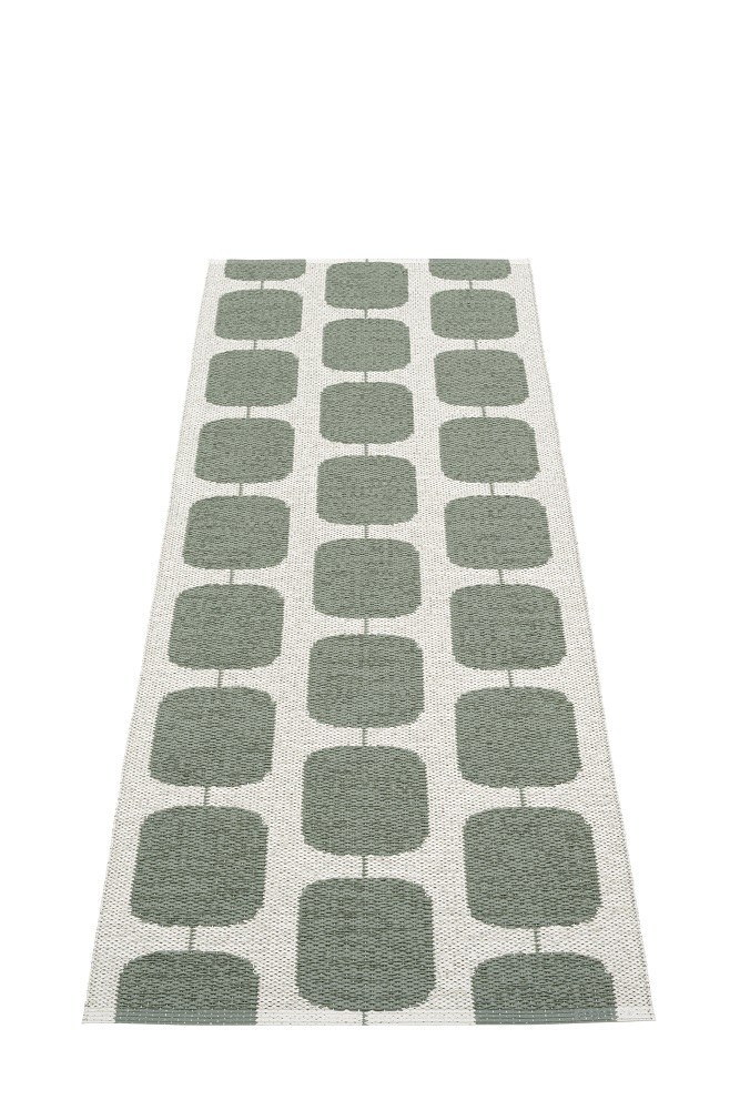 Pappelina Sten Kunststoffteppich 70x200 cm mit grafischem Muster in Grau und Weiß. Moderner Teppich für Innenräume.