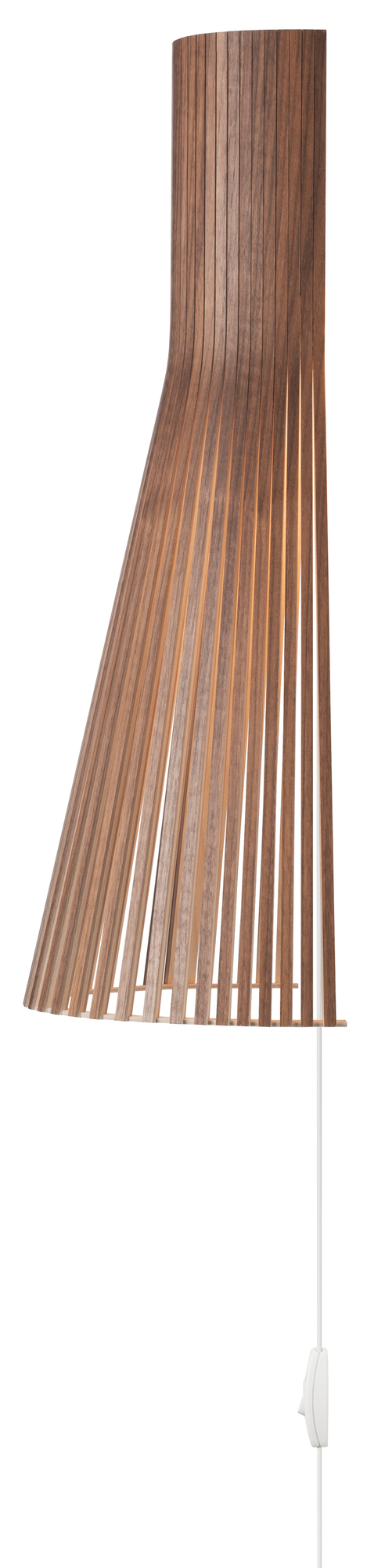 Secto 4230 Wandleuchte aus Walnussholz, modernes Design mit warmem Lichtschein und weißem Kabel.