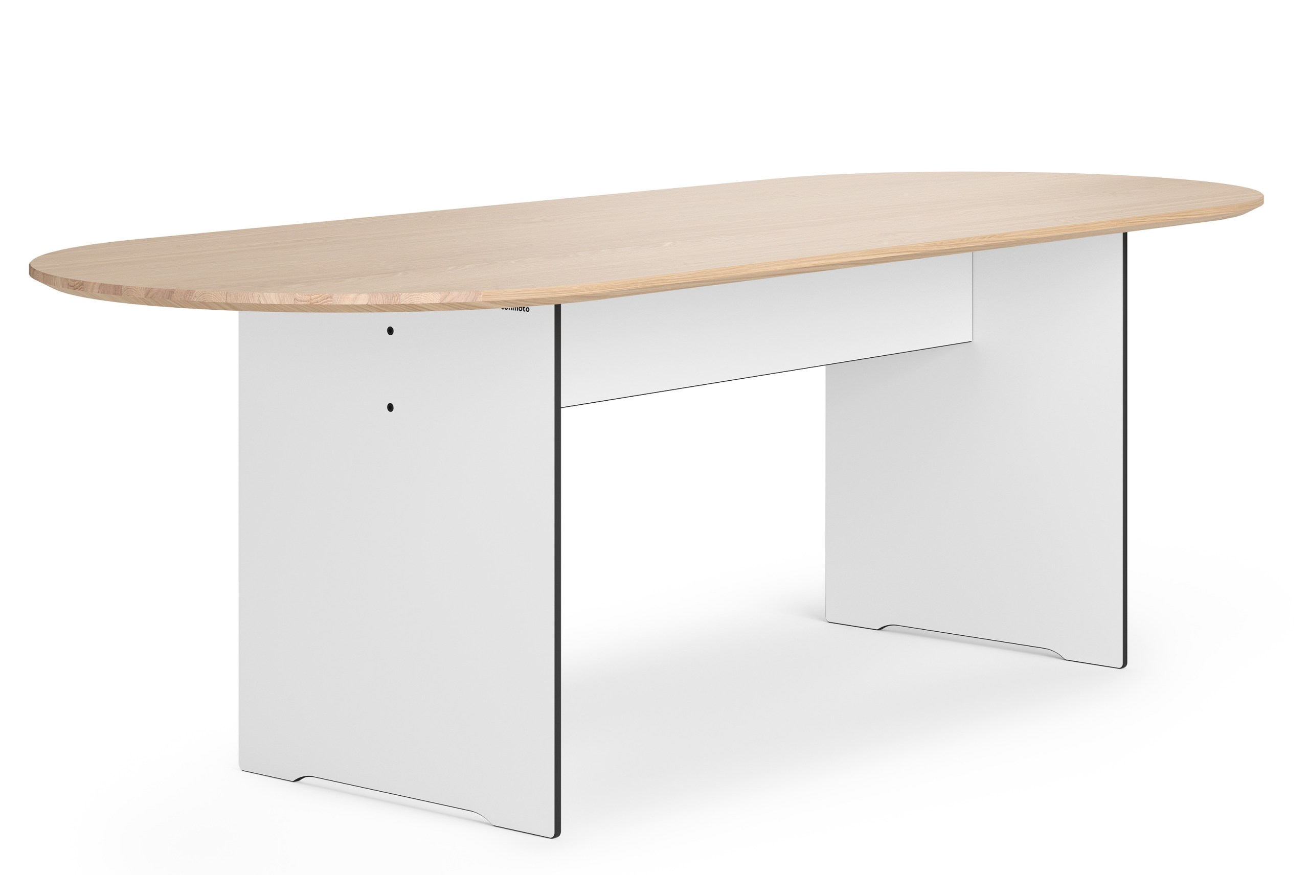 Riva Vario Round Tisch von Conmoto: Ovaler Esstisch mit heller Holzplatte und weißen Beinen.