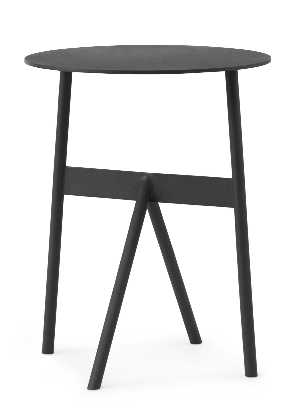 Schwarzer Stock Table Beistelltisch von Normann Copenhagen mit runder Tischplatte und dreibeinigem Gestell.