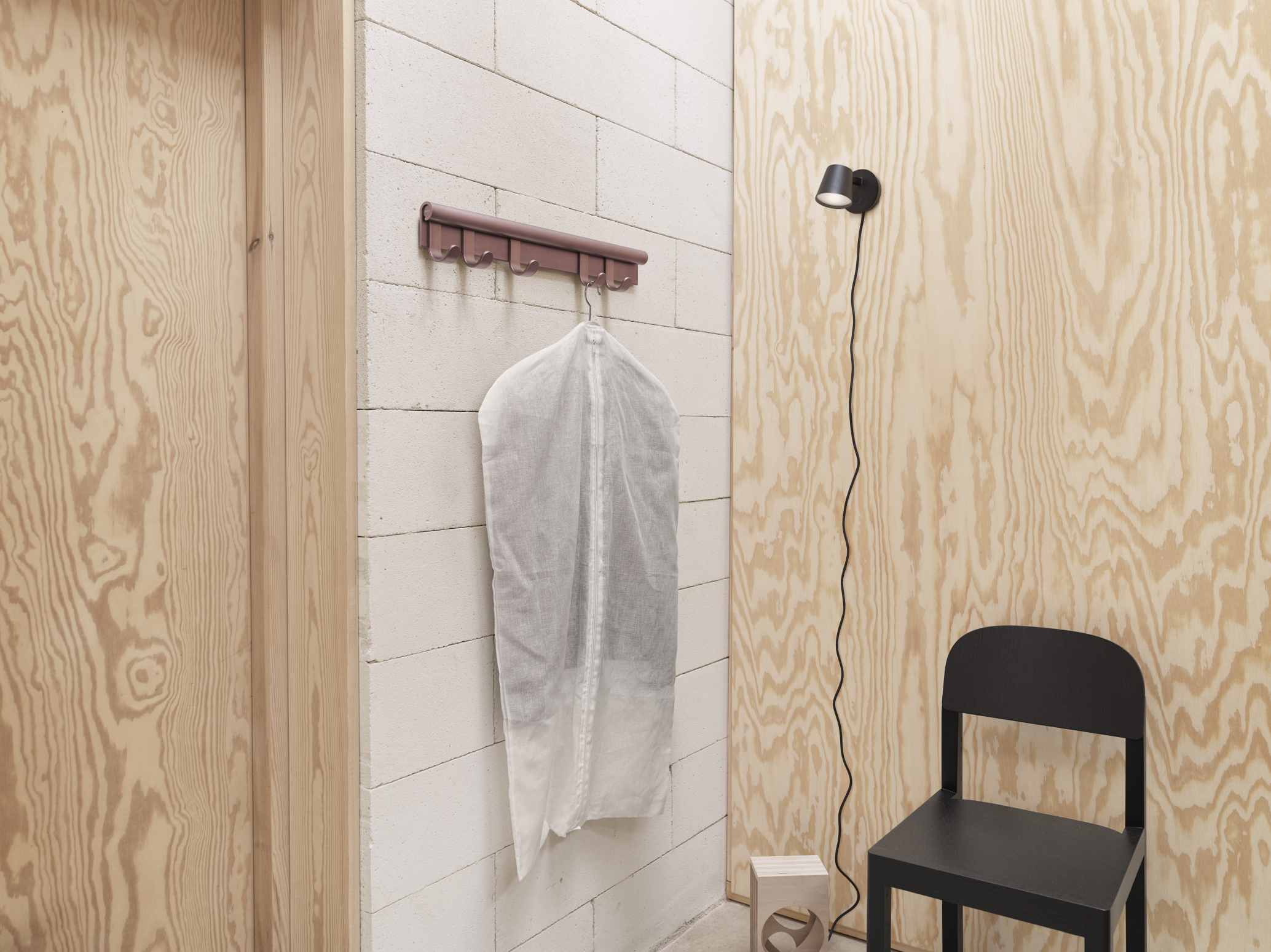 Coil Coat Rack Wandgarderobe Muuto