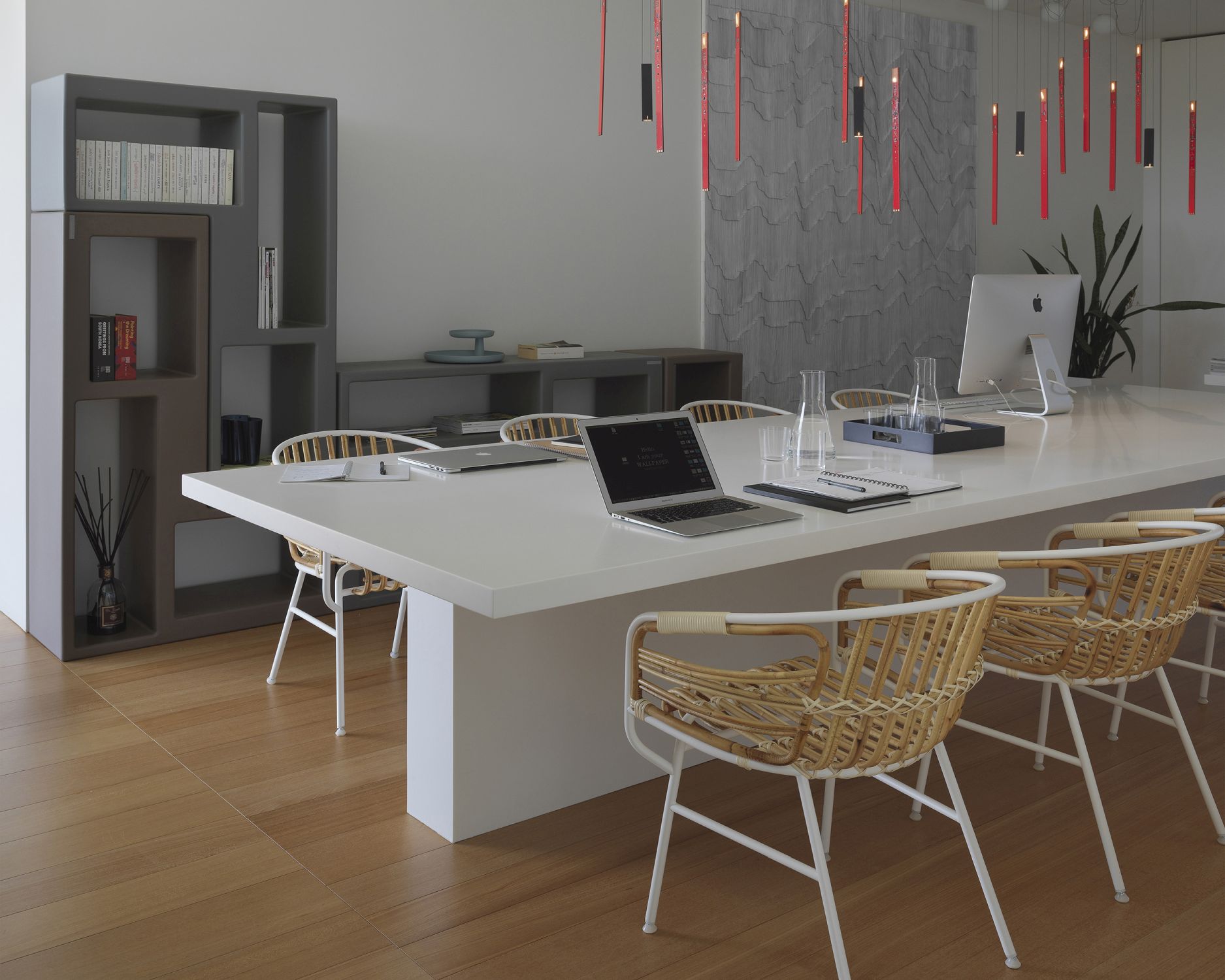 Urban Regal Casamania Horm