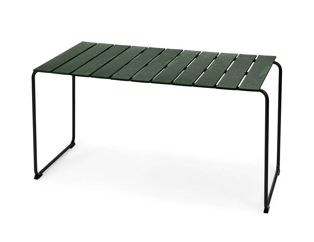 Grüner Ocean Table Outdoor Tisch für 4 Personen mit schwarzem Metallgestell. Gartentisch für den Außenbereich.