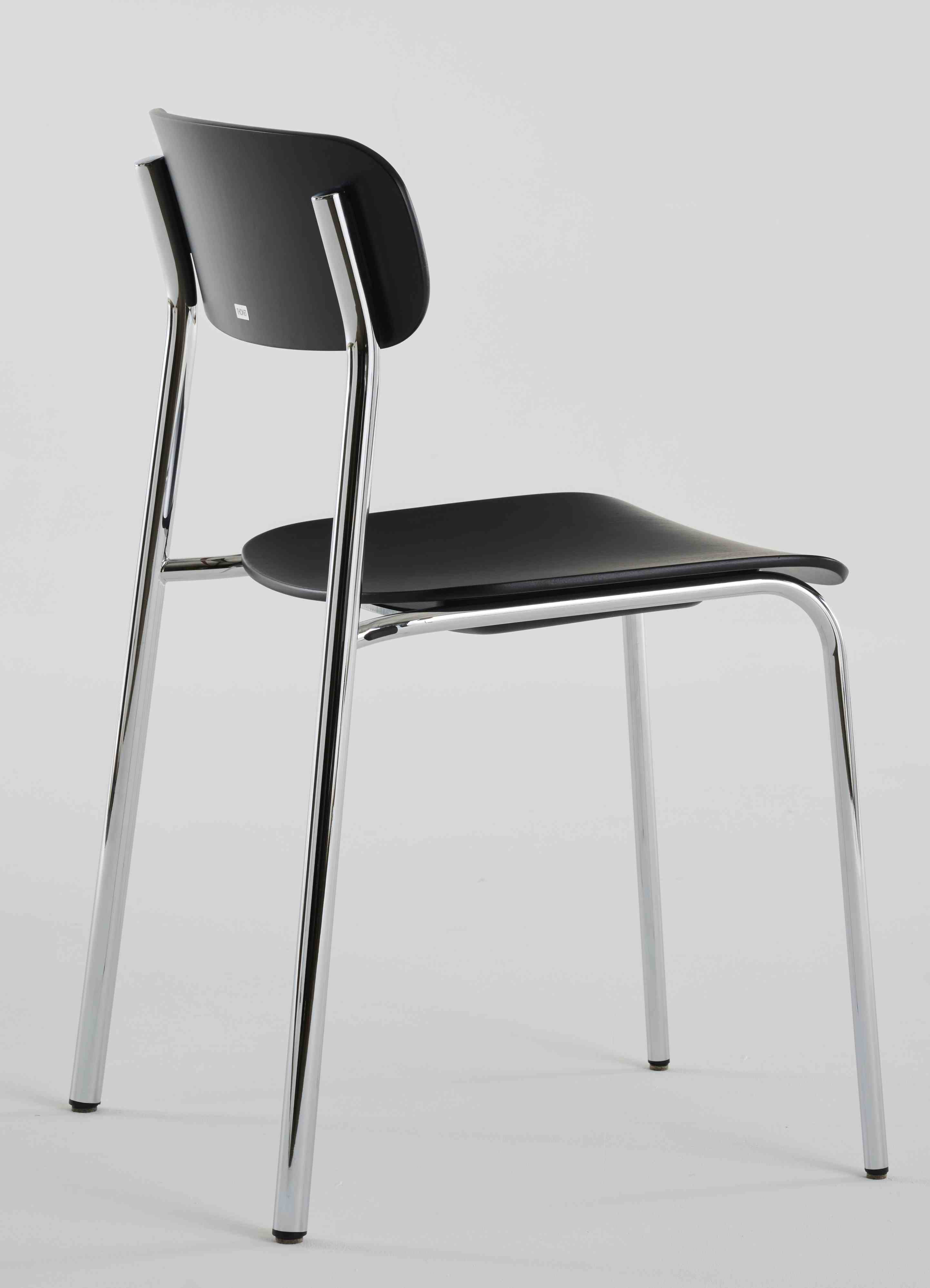 S 243 / S243 Stahlrohr Stuhl Thonet