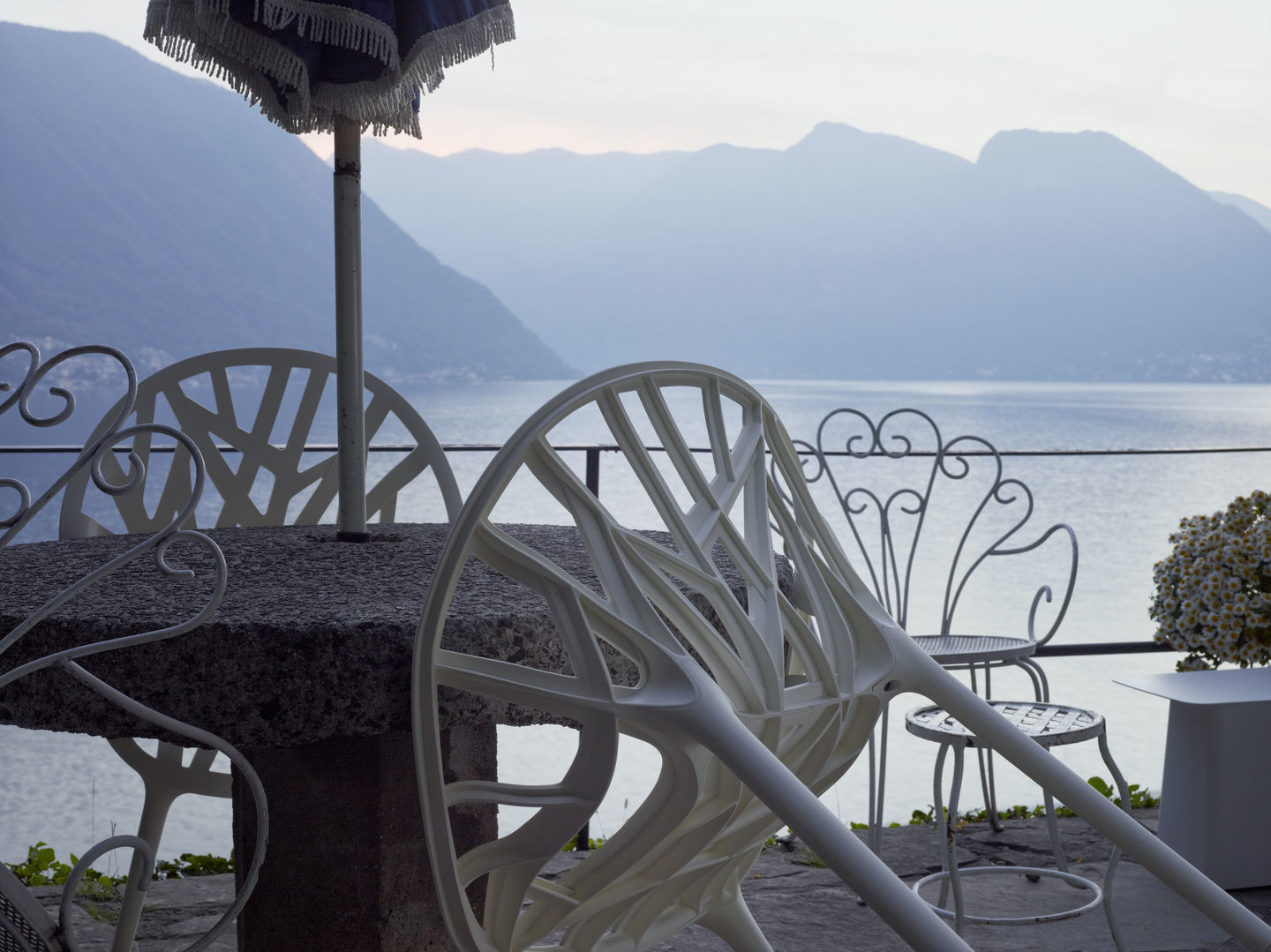 Metal Side Table Beistelltisch Groß Vitra