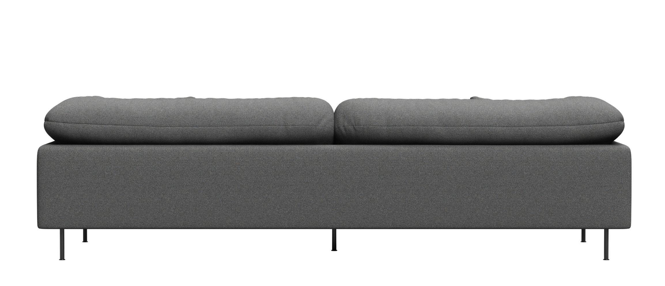 Ansicht der Rückseite des grauen Collar Sofa 3-Sitzer von Woud mit schwarzen Füßen.