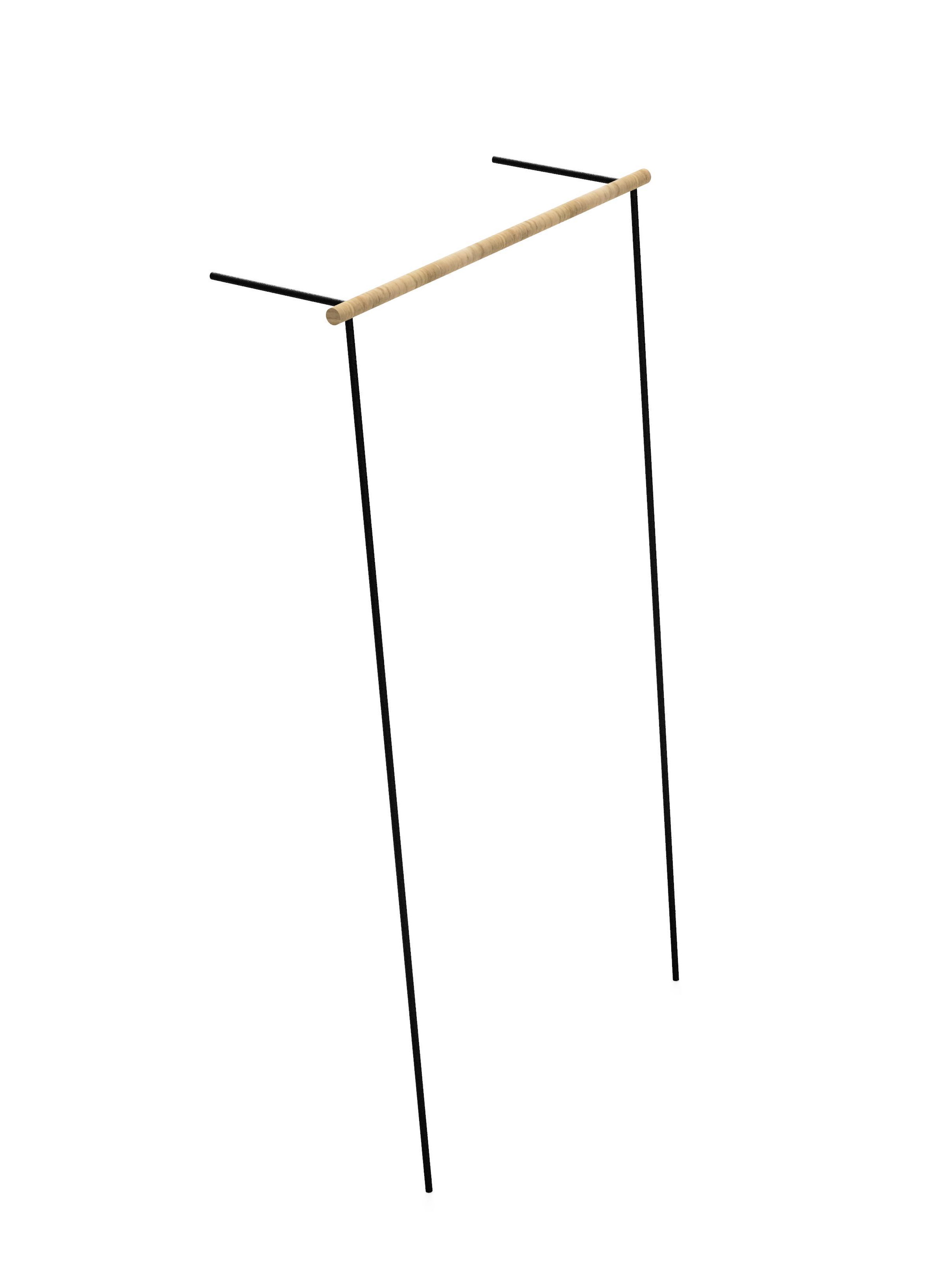 Roomsafari Leanon II Anlehngarderobe in Schwarz: Moderne Garderobe mit Holzstange und minimalistischem Design.