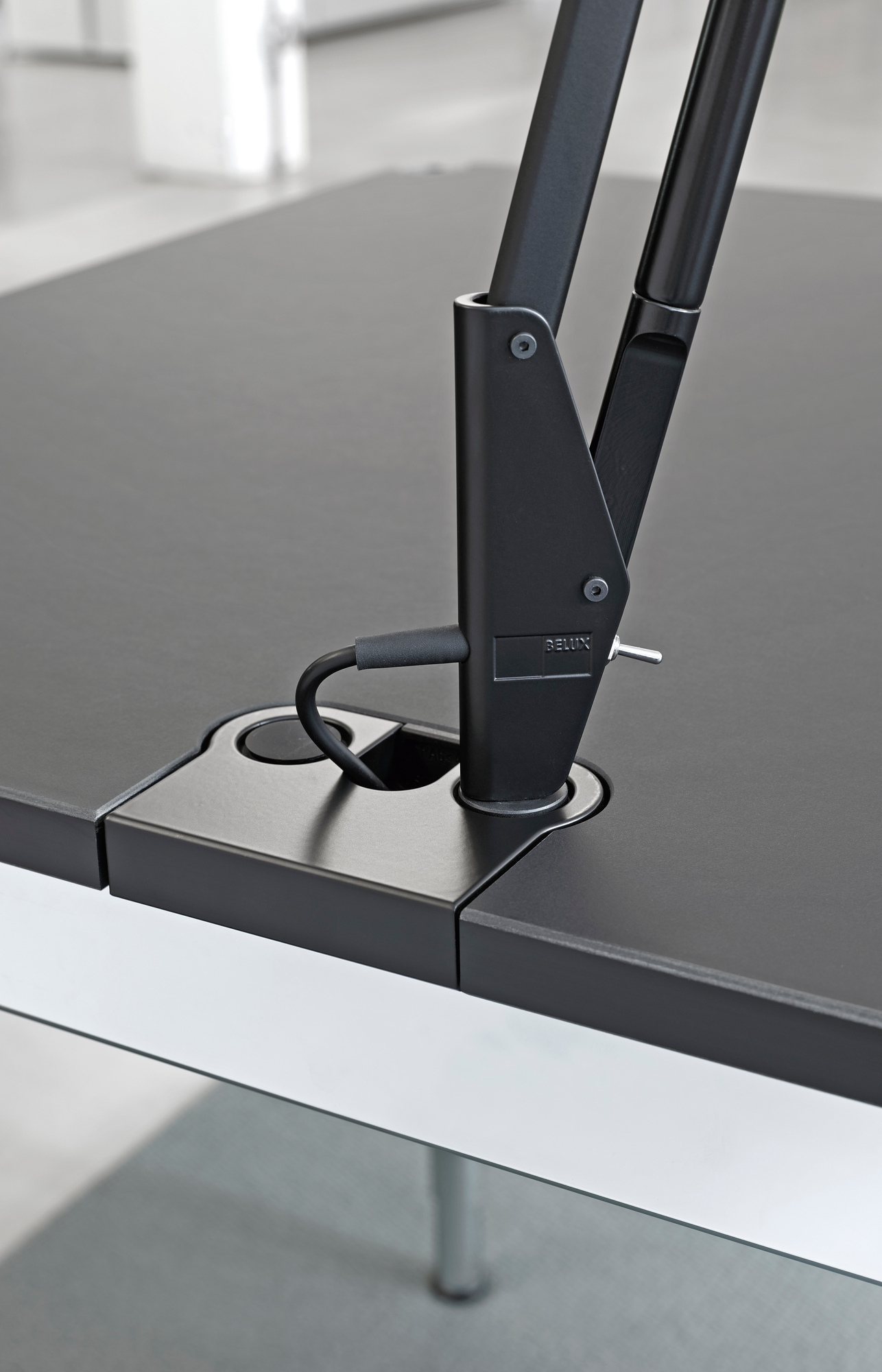 Zubehör Lifto/Liftolino Tischleuchte Adapter USM Plus Belux