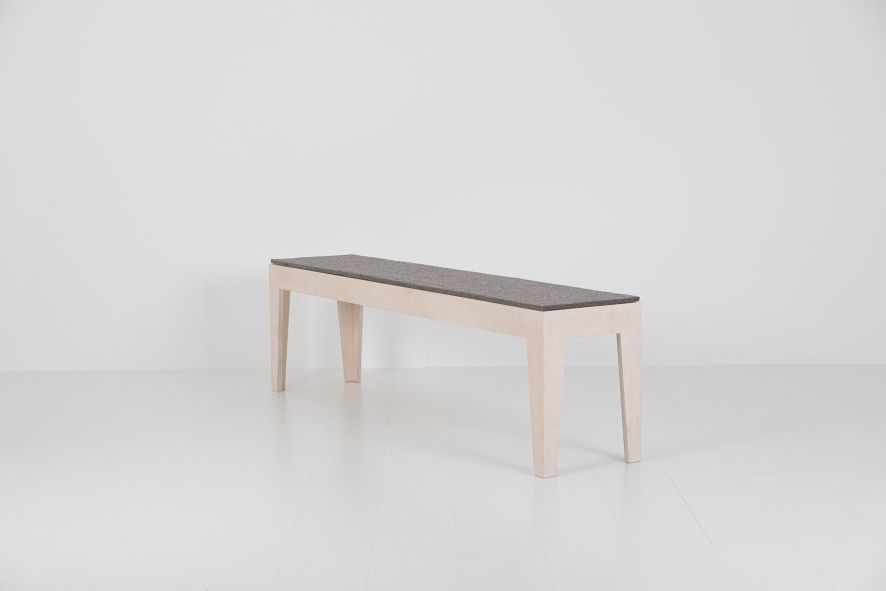 HILDE Bank B 140 cm / SCHWARZ Das ganze Leben EINZELSTÜCK