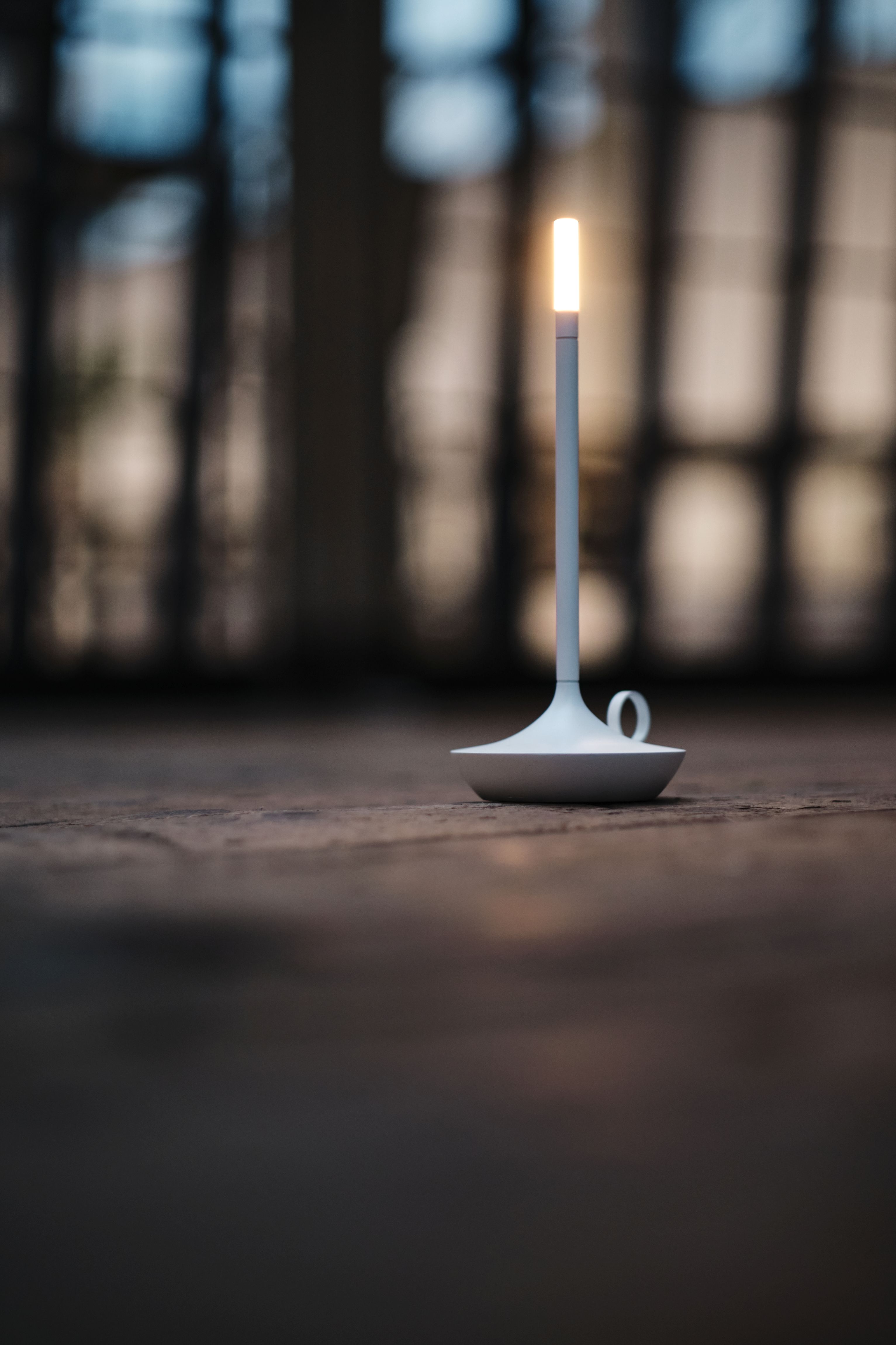 Wick Portable Akkuleuchte / Tischleuchte mit USB weiß Graypants