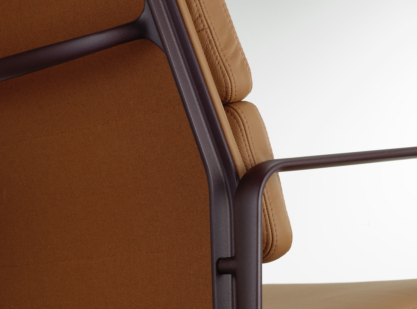 Soft Pad Chair EA219 / EA 219 Sessel Vitra