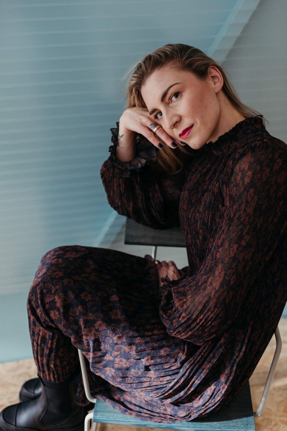 D:006 Stuhl mit Armlehnen Fuchs & Habicht